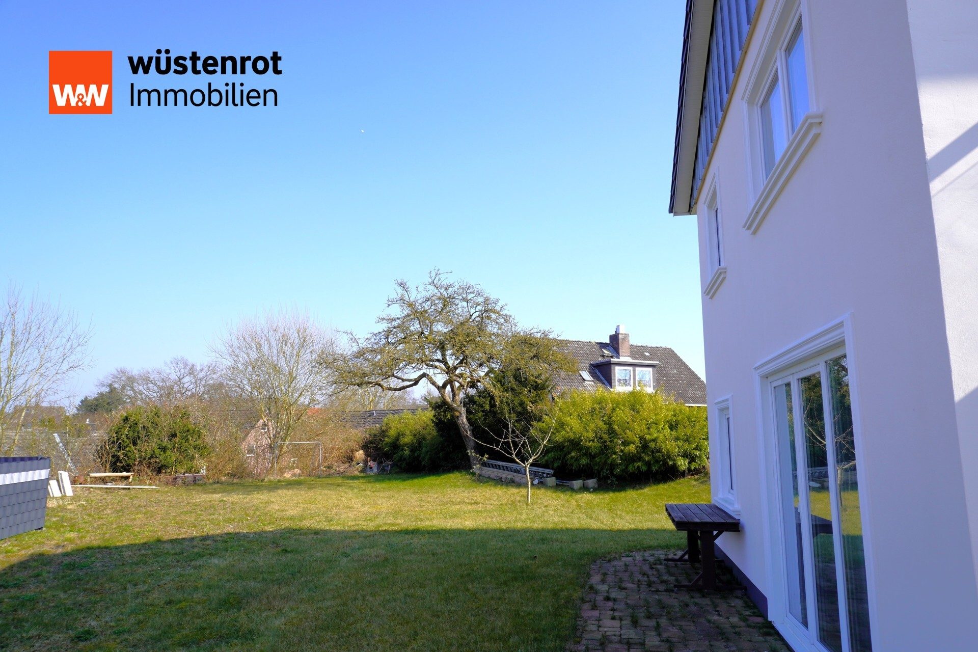 Immobilienangebot - Süsel - Alle - Repräsentative Villa mit vielseitigen Nutzungsmöglichkeiten in Ostseenähe - 365 qm, 13 Zimmer - Große Familie - Generationswohnen - Wohnen & Arbeiten - Einliegerwohnung