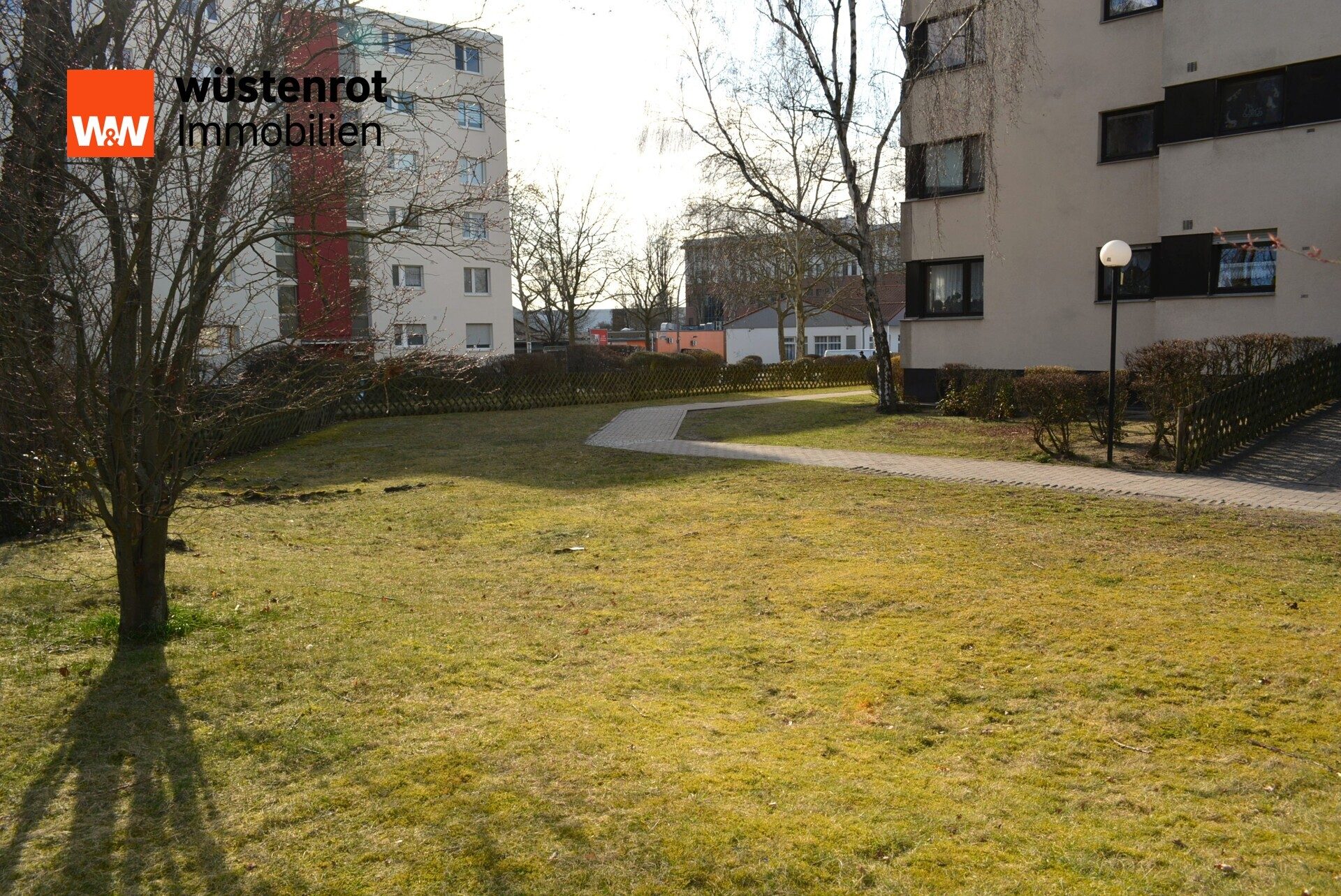 Immobilienangebot - Berlin / Marienfelde - Alle - Top gepflegte 4-Zimmer-Wohnung mit Balkon, Erbpacht