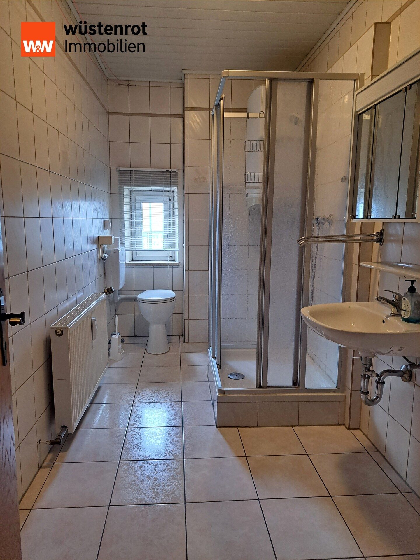 Immobilienangebot - Ingolstadt - Alle - Helle 3-Zimmer-Wohnung im 1. OG mit Stellplatz