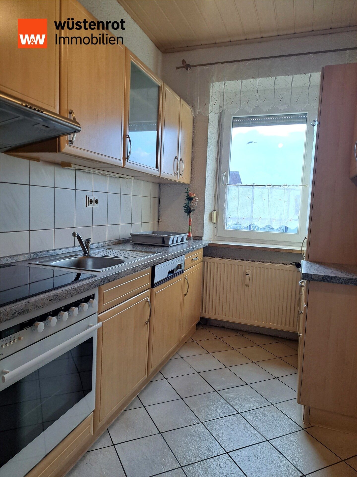 Immobilienangebot - Ingolstadt - Alle - Helle 3-Zimmer-Wohnung im 1. OG mit Stellplatz