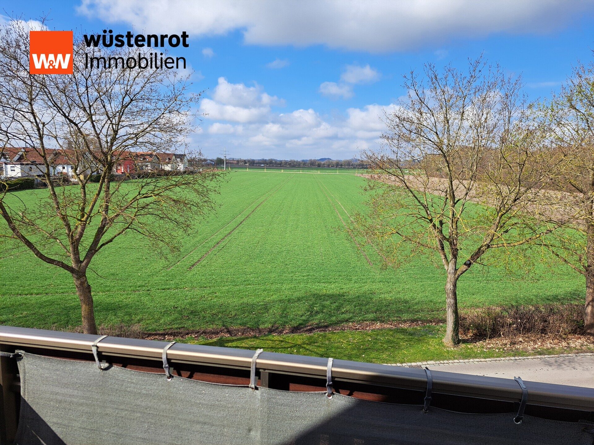 Immobilienangebot - Neufahrn - Alle - Helle, gut geschnittene 3-Zi.-Maisonette-Wohnung mit Balkon