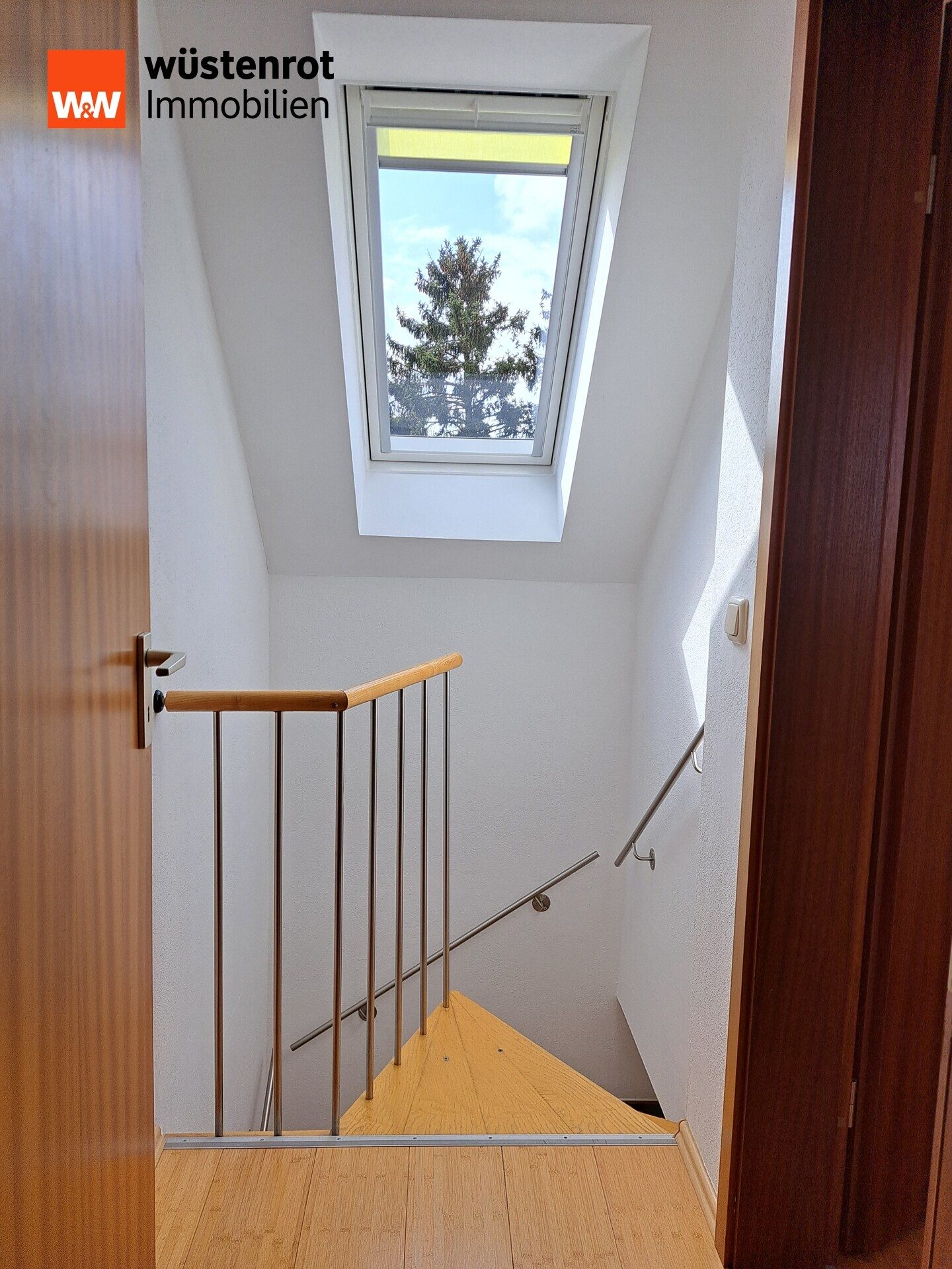 Immobilienangebot - Neufahrn - Alle - Helle, gut geschnittene 3-Zi.-Maisonette-Wohnung mit Balkon
