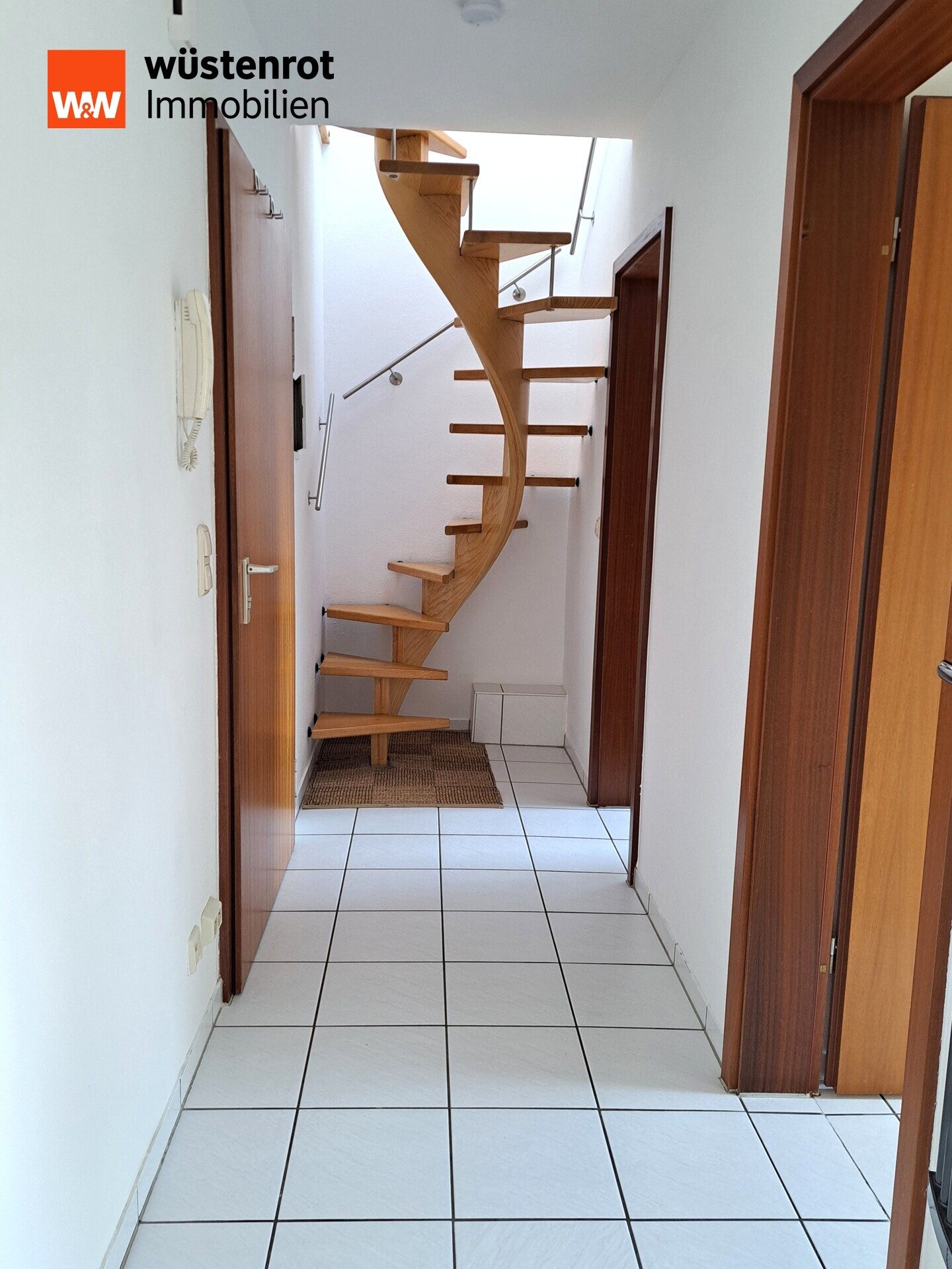 Immobilienangebot - Neufahrn - Alle - Helle, gut geschnittene 3-Zi.-Maisonette-Wohnung mit Balkon