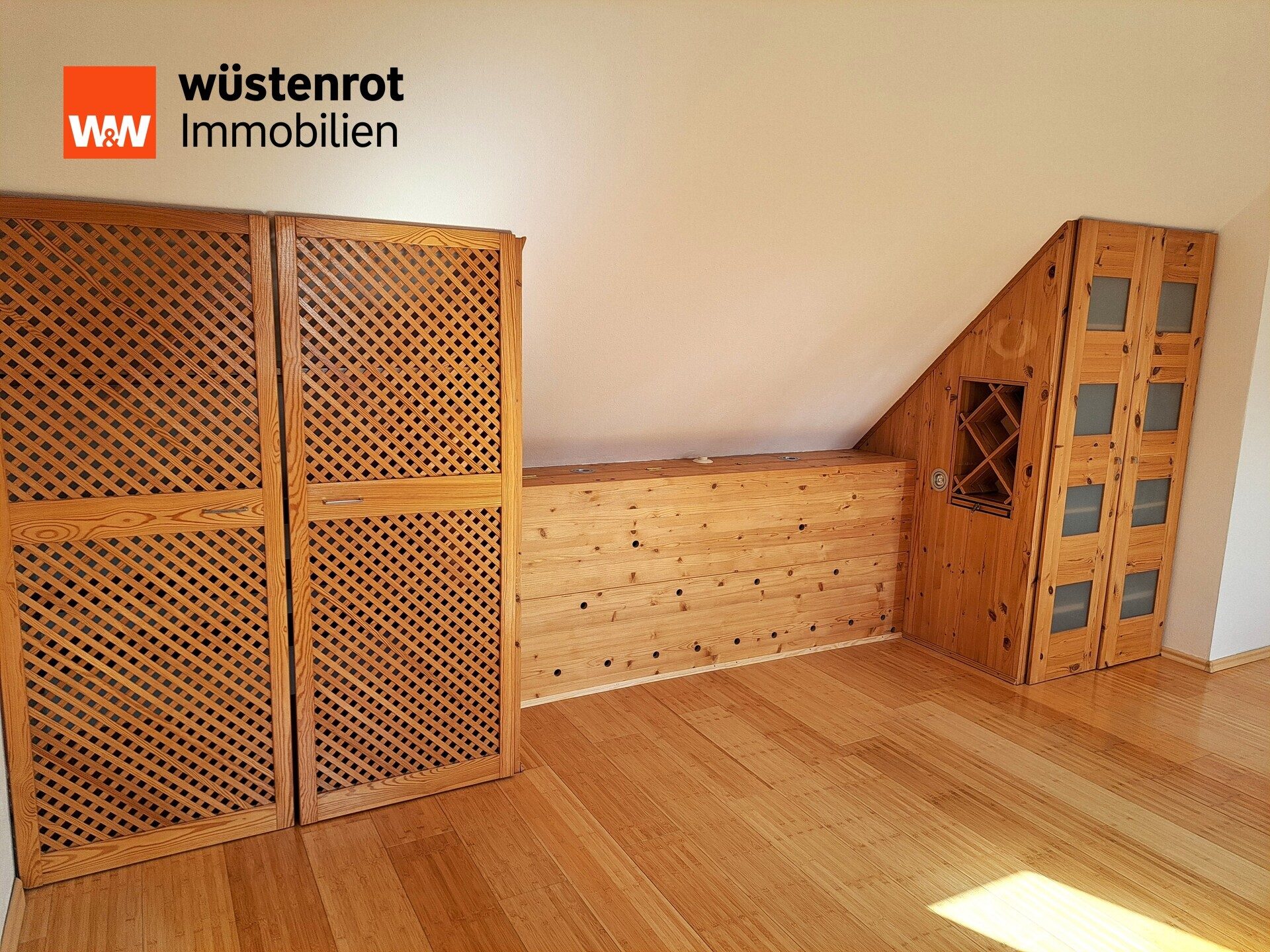 Immobilienangebot - Neufahrn - Alle - Helle, gut geschnittene 3-Zi.-Maisonette-Wohnung mit Balkon