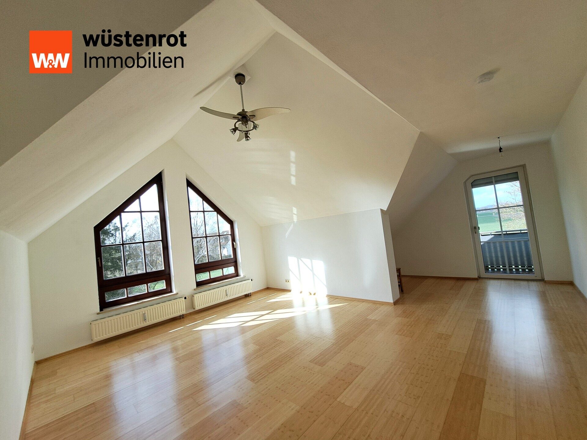 Immobilienangebot - Neufahrn - Alle - Helle, gut geschnittene 3-Zi.-Maisonette-Wohnung mit Balkon