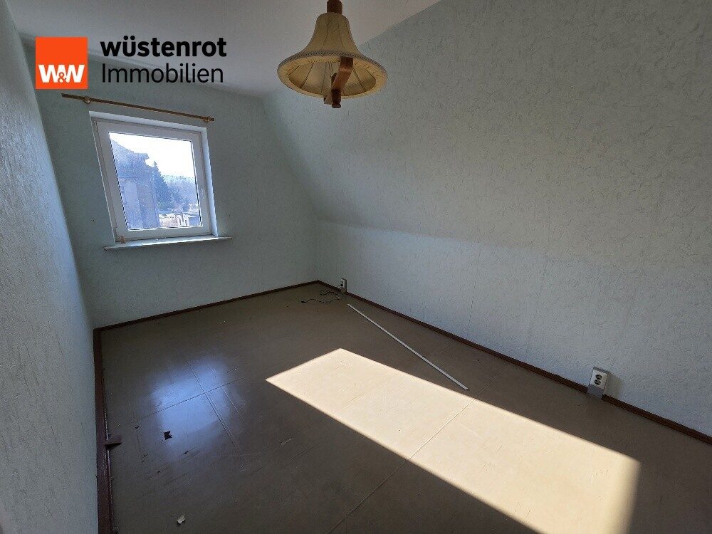 Immobilienangebot - Hirschfelde - Alle - Großzügiges Einfamilienhaus mit gepflegtem Garten unweit von Zittau