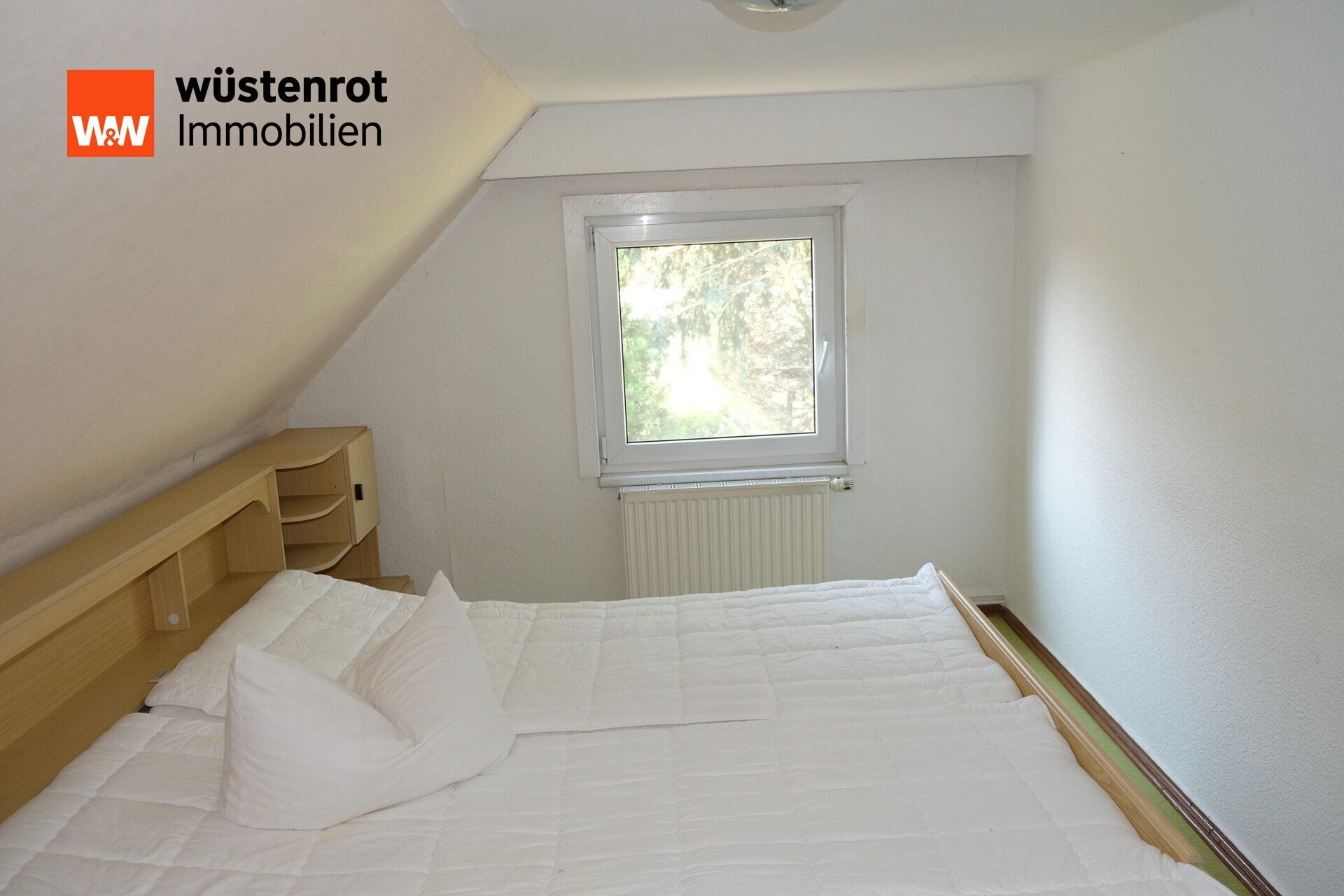Immobilienangebot - Zwickau / Pöhlau - Alle - Charmante DHH in ruhiger Sackgasse mit großem Grundstück & Ausbaupotenzial