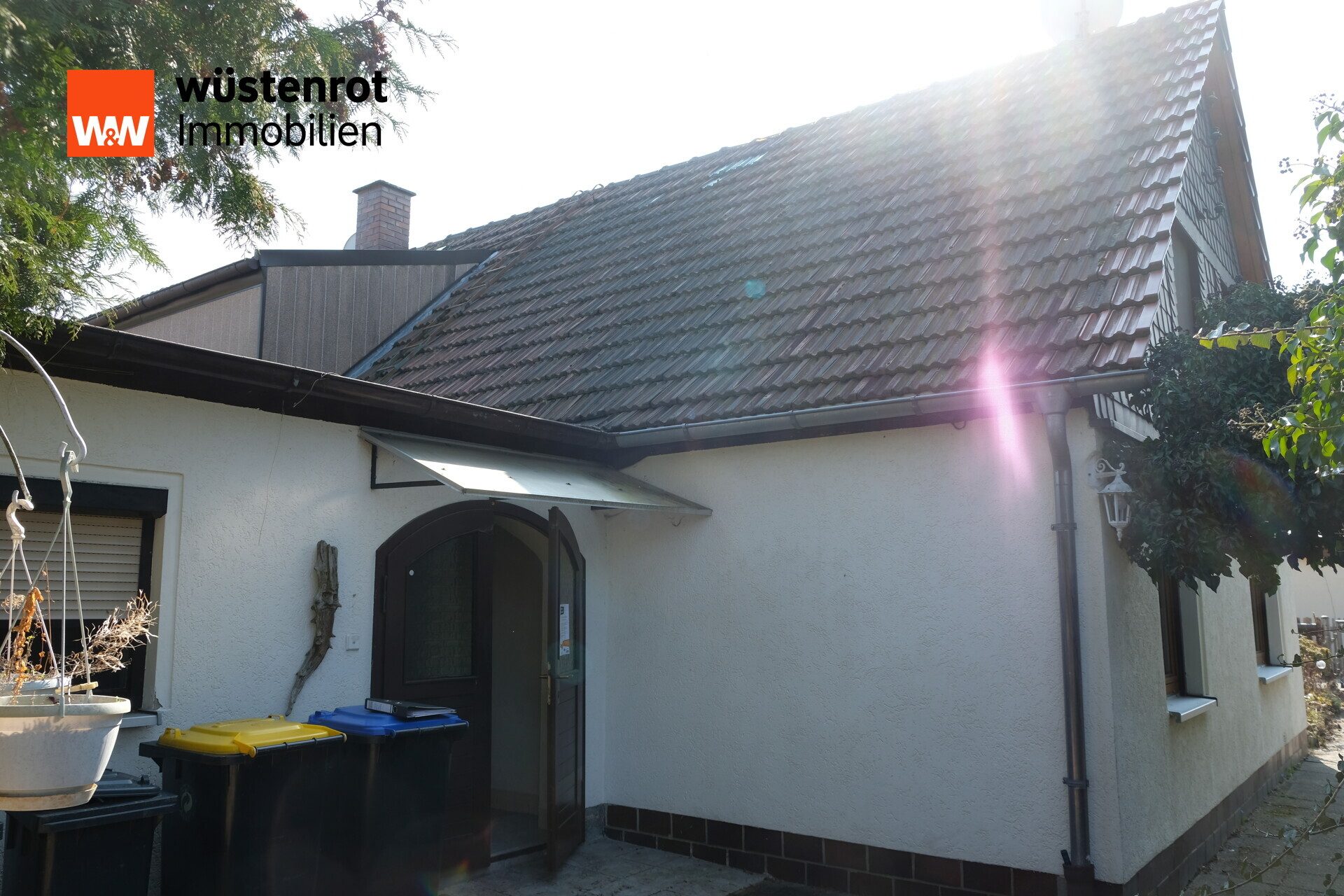 Immobilienangebot - Zwickau / Pöhlau - Alle - Charmante DHH in ruhiger Sackgasse mit großem Grundstück & Ausbaupotenzial