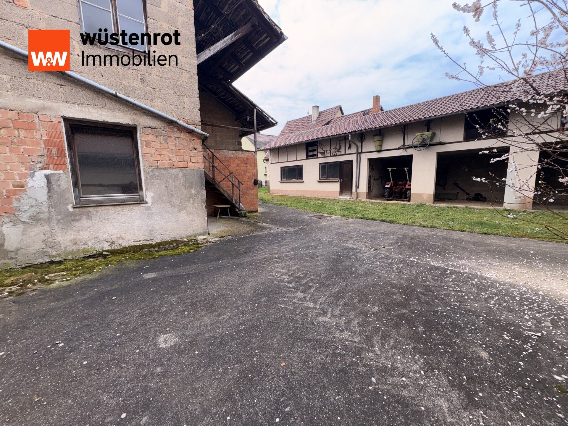 Immobilienangebot - Oberderdingen / Großvillars - Alle - Sanierungsobjekt mit Entwicklungspotenzial auf 463 m² Grundstück