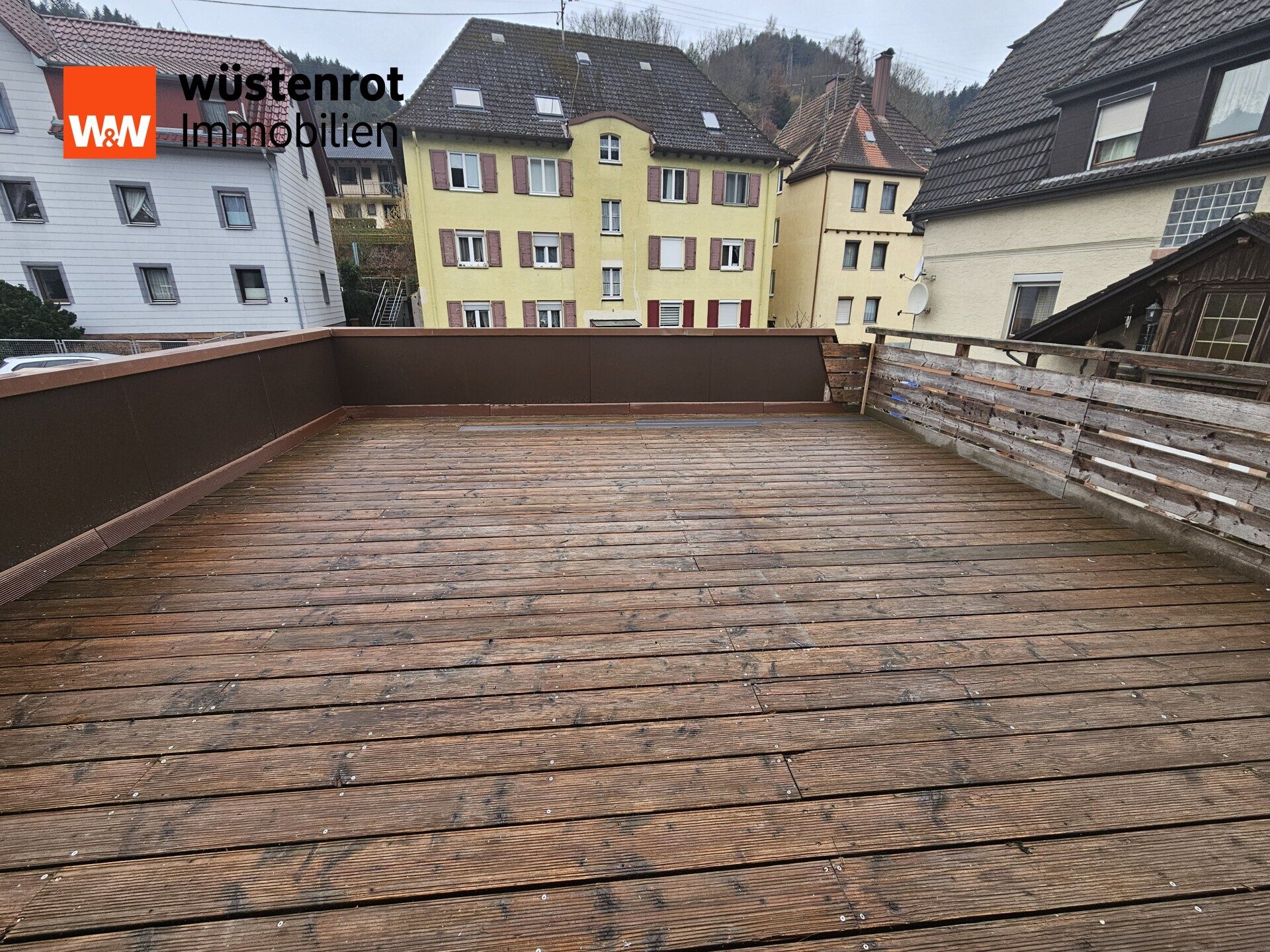 Immobilienangebot - Schramberg - Alle - Zimmervermietung, bis zu 15 Personen, Monteur-/Handwerker-/Pendlerzimmer in 1A Lage von Schramberg!