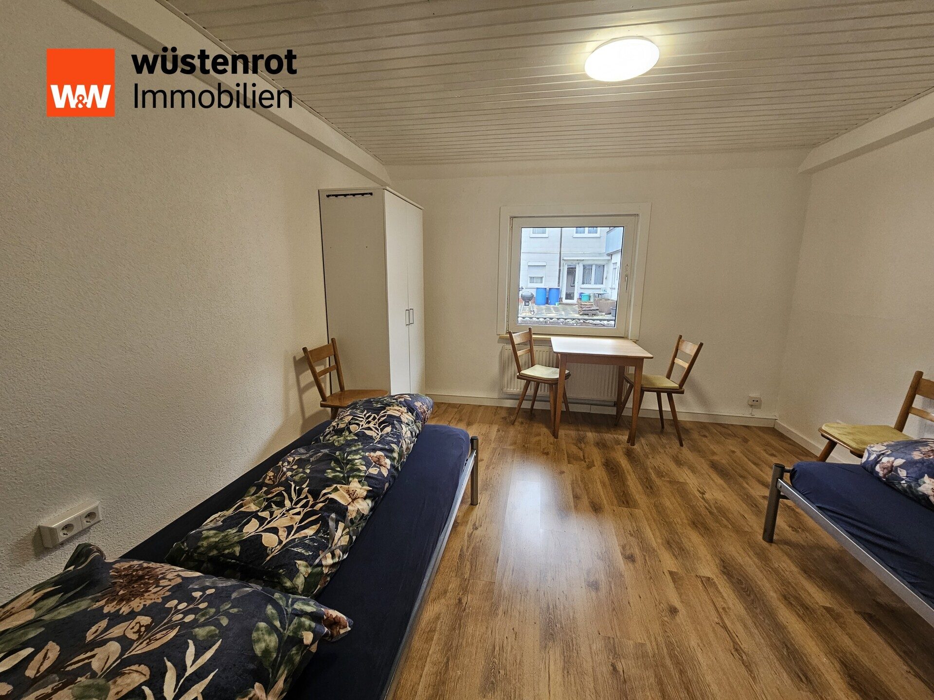 Immobilienangebot - Schramberg - Alle - Zimmervermietung, bis zu 15 Personen, Monteur-/Handwerker-/Pendlerzimmer in 1A Lage von Schramberg!