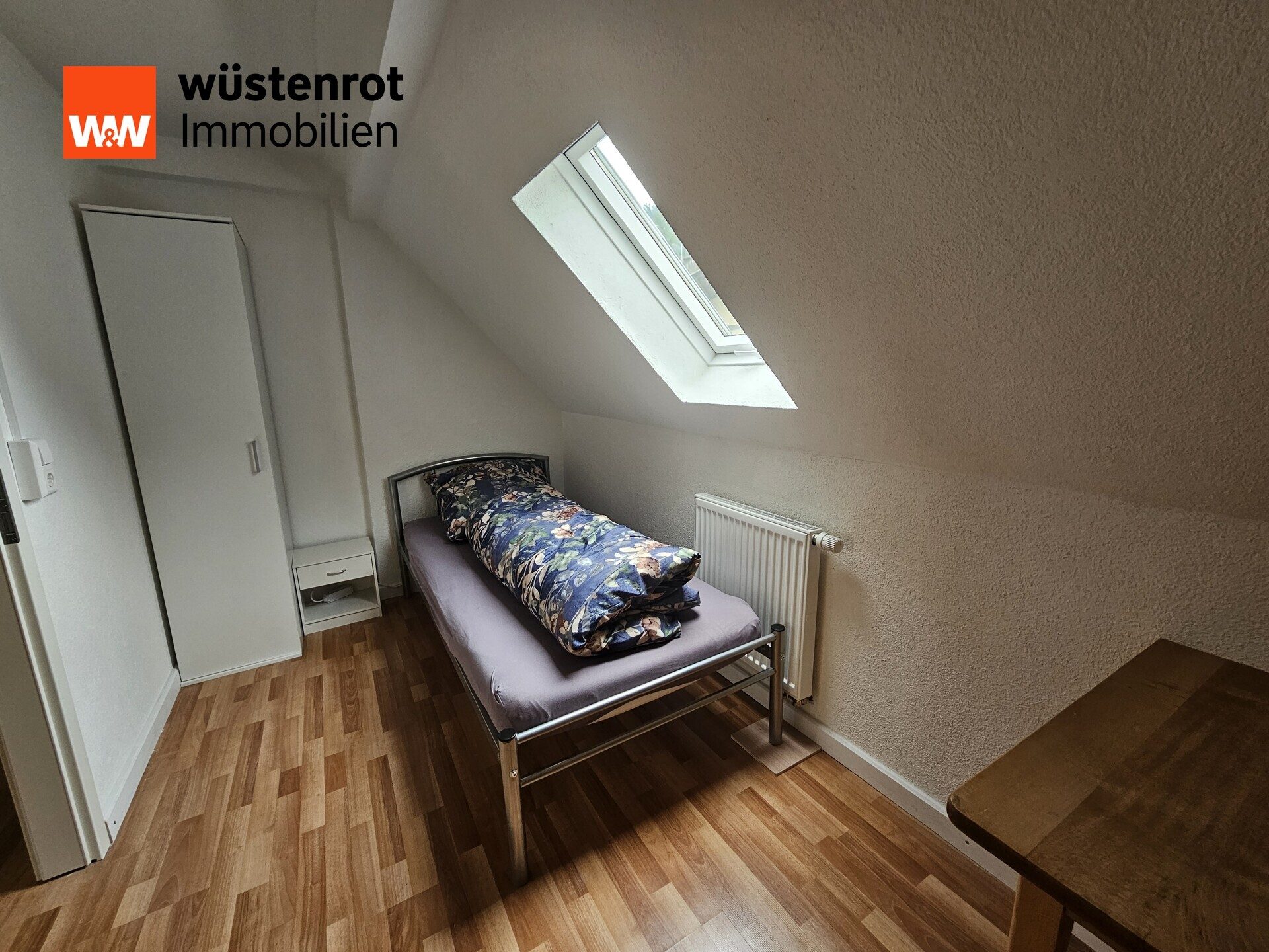 Immobilienangebot - Schramberg - Alle - Zimmervermietung, bis zu 15 Personen, Monteur-/Handwerker-/Pendlerzimmer in 1A Lage von Schramberg!