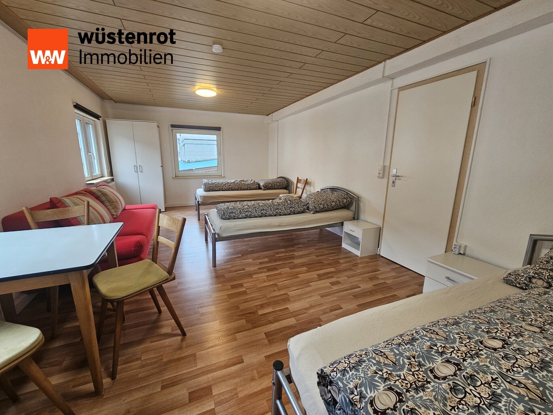 Immobilienangebot - Schramberg - Alle - Zimmervermietung, bis zu 15 Personen, Monteur-/Handwerker-/Pendlerzimmer in 1A Lage von Schramberg!