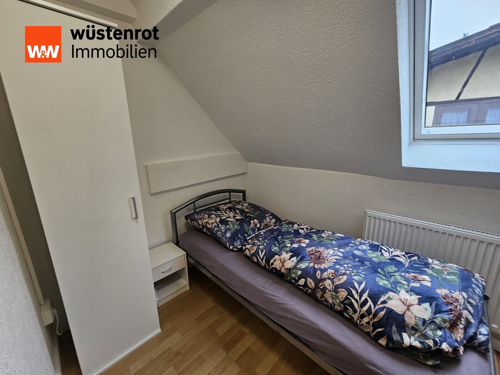 Immobilienangebot - Schramberg - Alle - Zimmervermietung, bis zu 15 Personen, Monteur-/Handwerker-/Pendlerzimmer in 1A Lage von Schramberg!