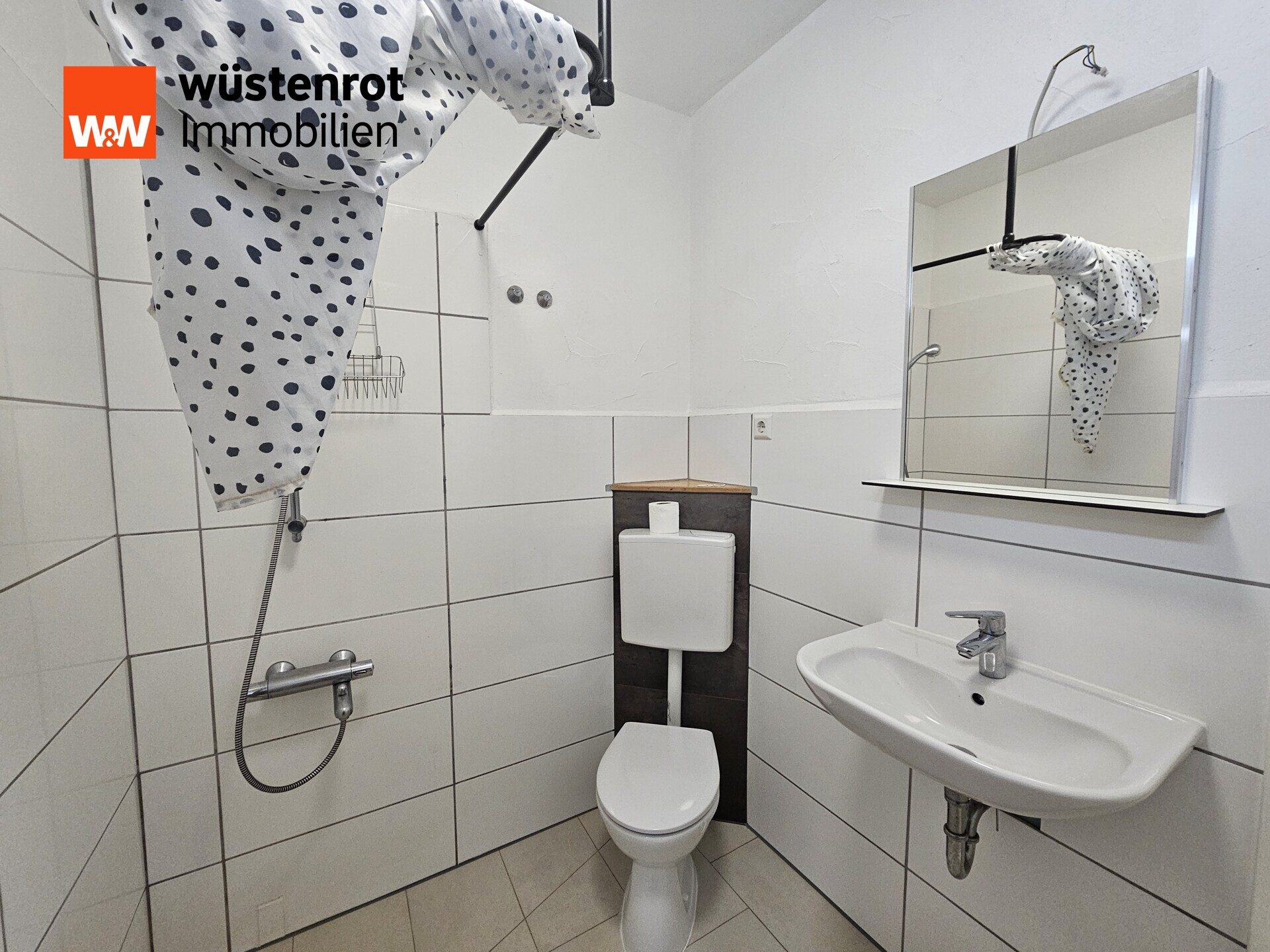 Immobilienangebot - Schramberg - Alle - Zimmervermietung, bis zu 15 Personen, Monteur-/Handwerker-/Pendlerzimmer in 1A Lage von Schramberg!