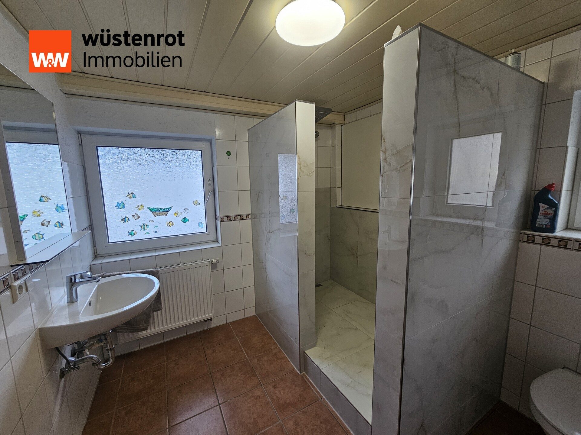 Immobilienangebot - Schramberg - Alle - Zimmervermietung, bis zu 15 Personen, Monteur-/Handwerker-/Pendlerzimmer in 1A Lage von Schramberg!