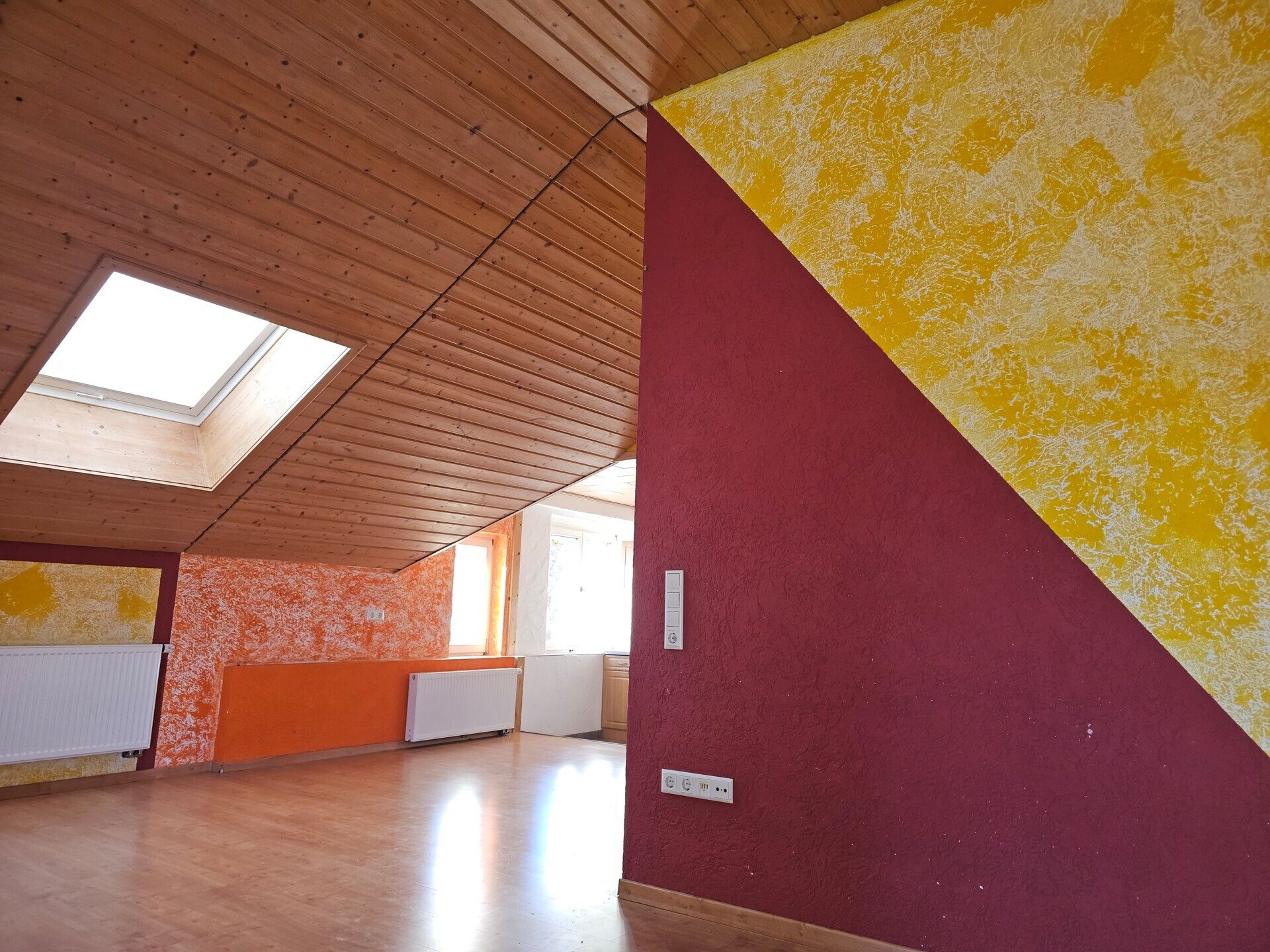 Immobilienangebot - Rottweil - Alle - Geniale Halbloftwohnung.
Zweieinhalbzimmer auf 85m² in 1A - Lage von Rottweils Innendstadt