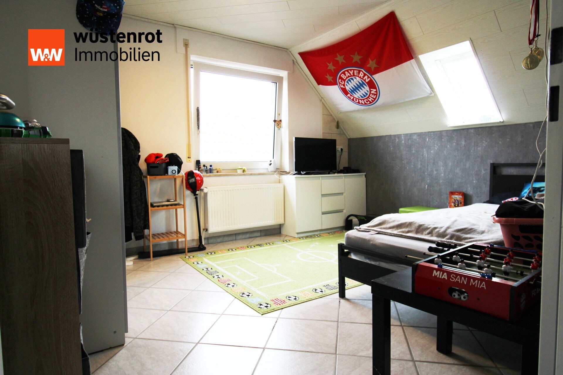 Immobilienangebot - Großheide - Alle - Wohnhaus incl. Ferienwohnung, Nähe Nordsee mit ca. 180m² Wfl. plus ca. 87m² Nutzfl. auf 999m² Grund.