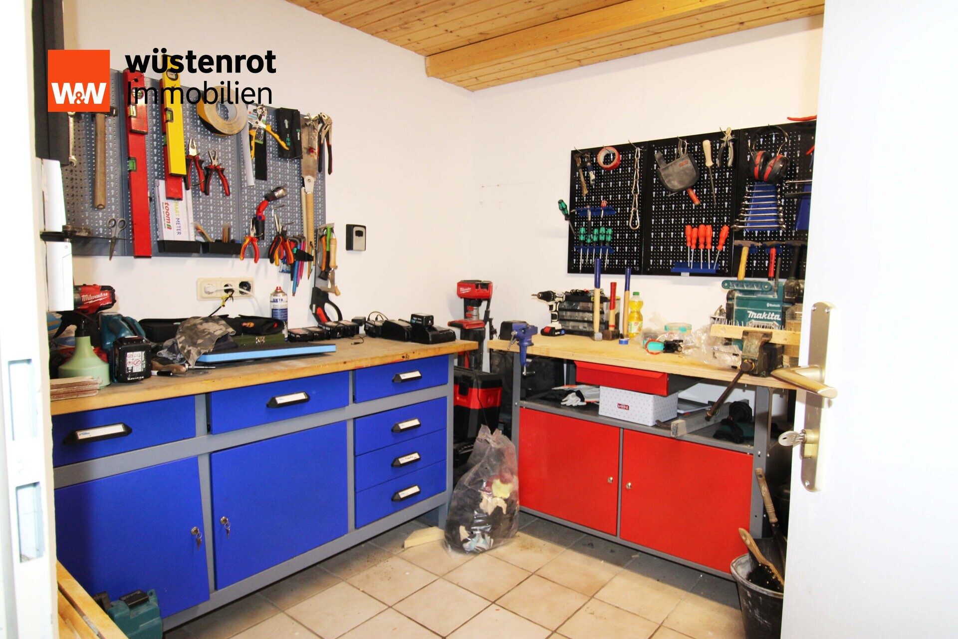 Immobilienangebot - Großheide - Alle - Wohnhaus incl. Ferienwohnung, Nähe Nordsee mit ca. 180m² Wfl. plus ca. 87m² Nutzfl. auf 999m² Grund.