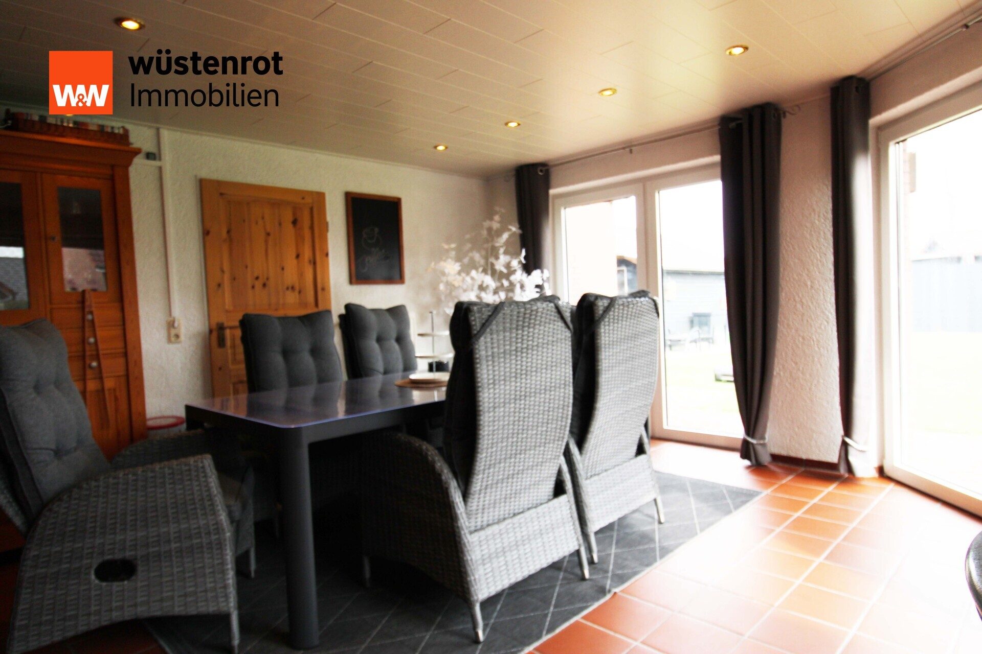 Immobilienangebot - Großheide - Alle - Wohnhaus incl. Ferienwohnung, Nähe Nordsee mit ca. 180m² Wfl. plus ca. 87m² Nutzfl. auf 999m² Grund.