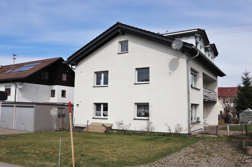 Immobilienangebot - Weitnau / Kleinweiler - Alle - 2 - Familienhaus mit 3 Einzelgaragen in Weitnau / Kleinweiler