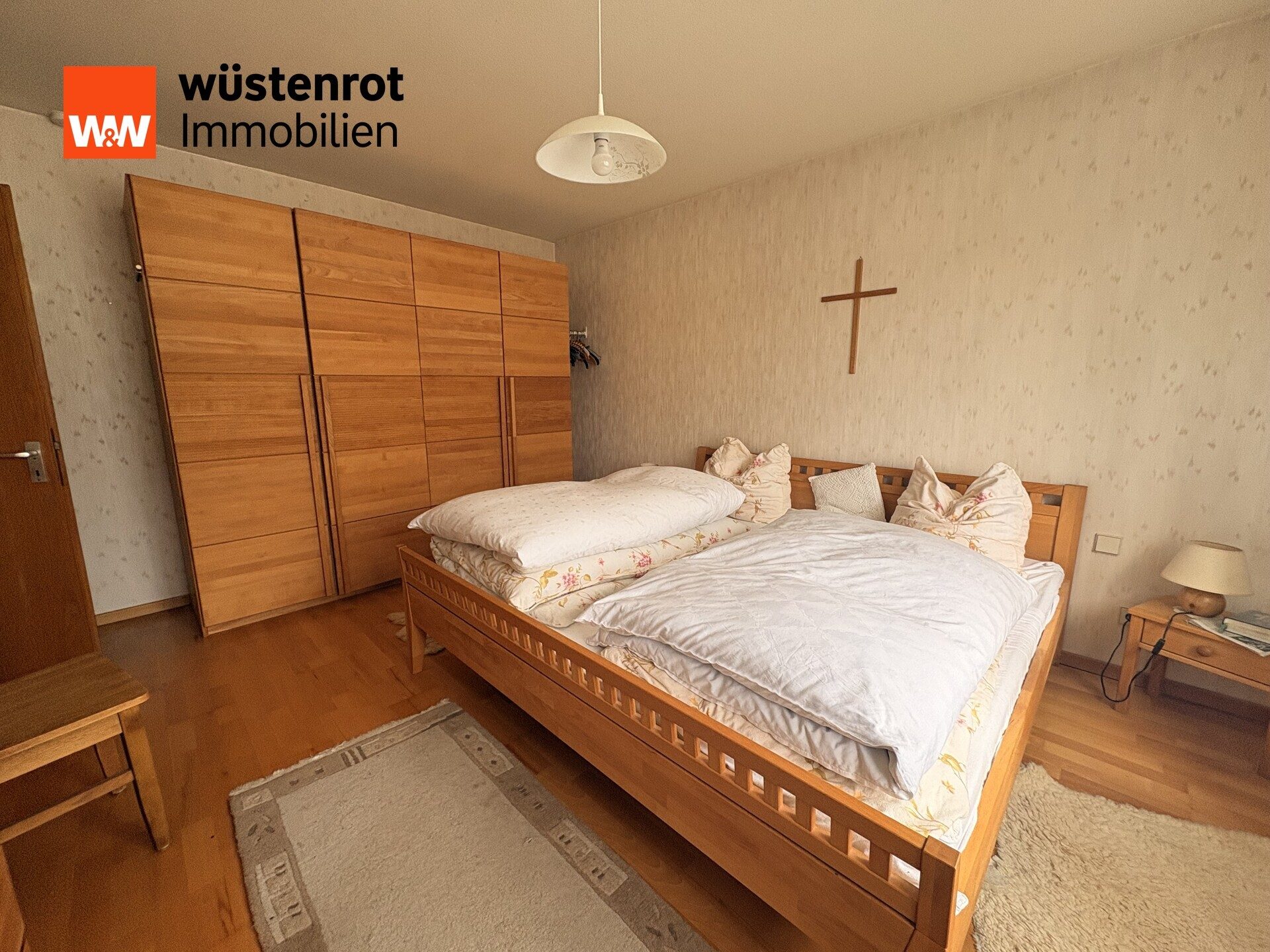 Immobilienangebot - Oberderdingen / Großvillars - Alle - Großzügiges Anwesen mit beeindruckendem Wohnhaus und weitläufiger Scheune