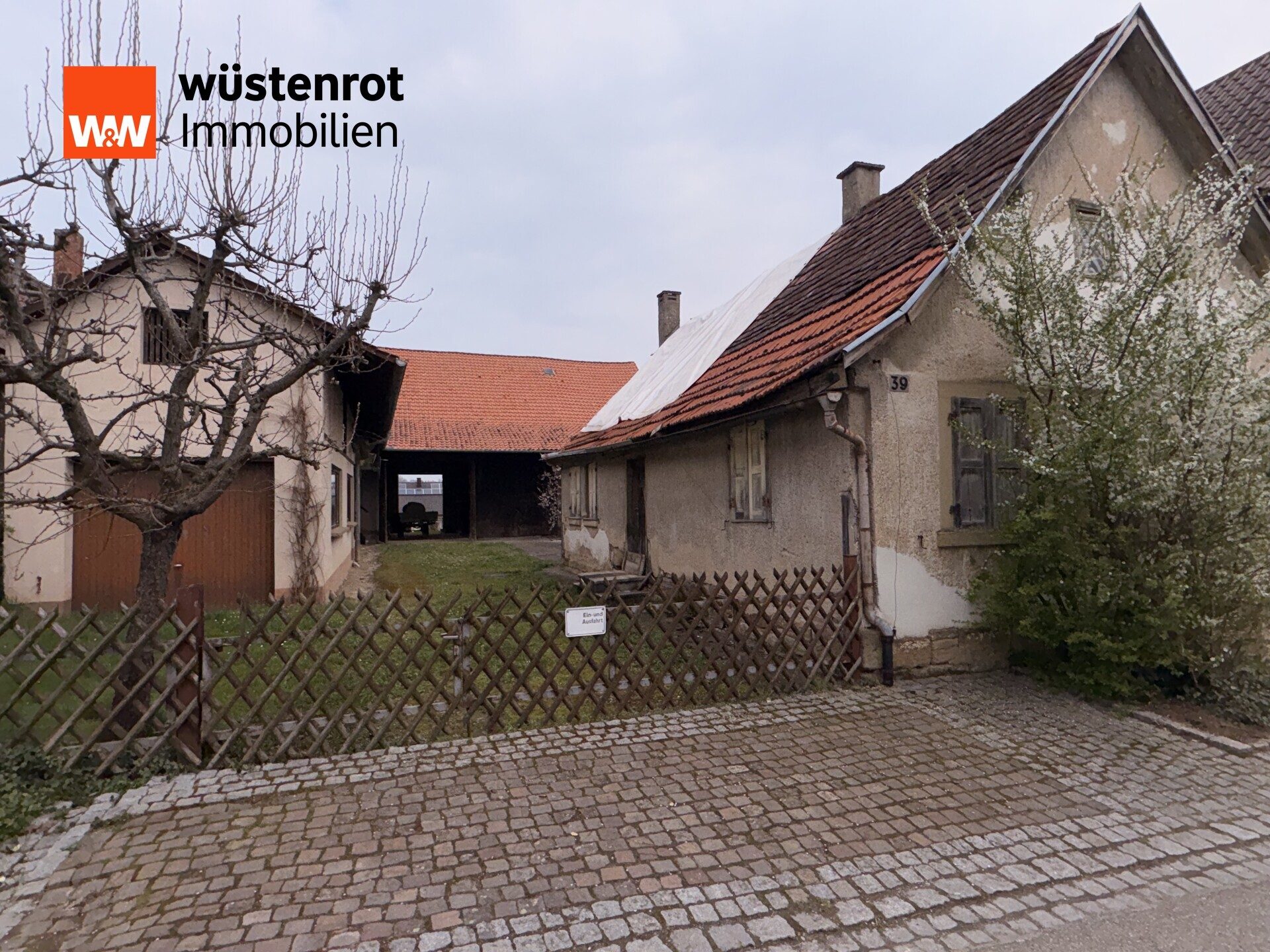 Immobilienangebot - Oberderdingen / Großvillars - Alle - Großzügiges Anwesen mit Wohnhaus, Scheune und viel Entwicklungspotenzial auf 2.521 m² Grundstück