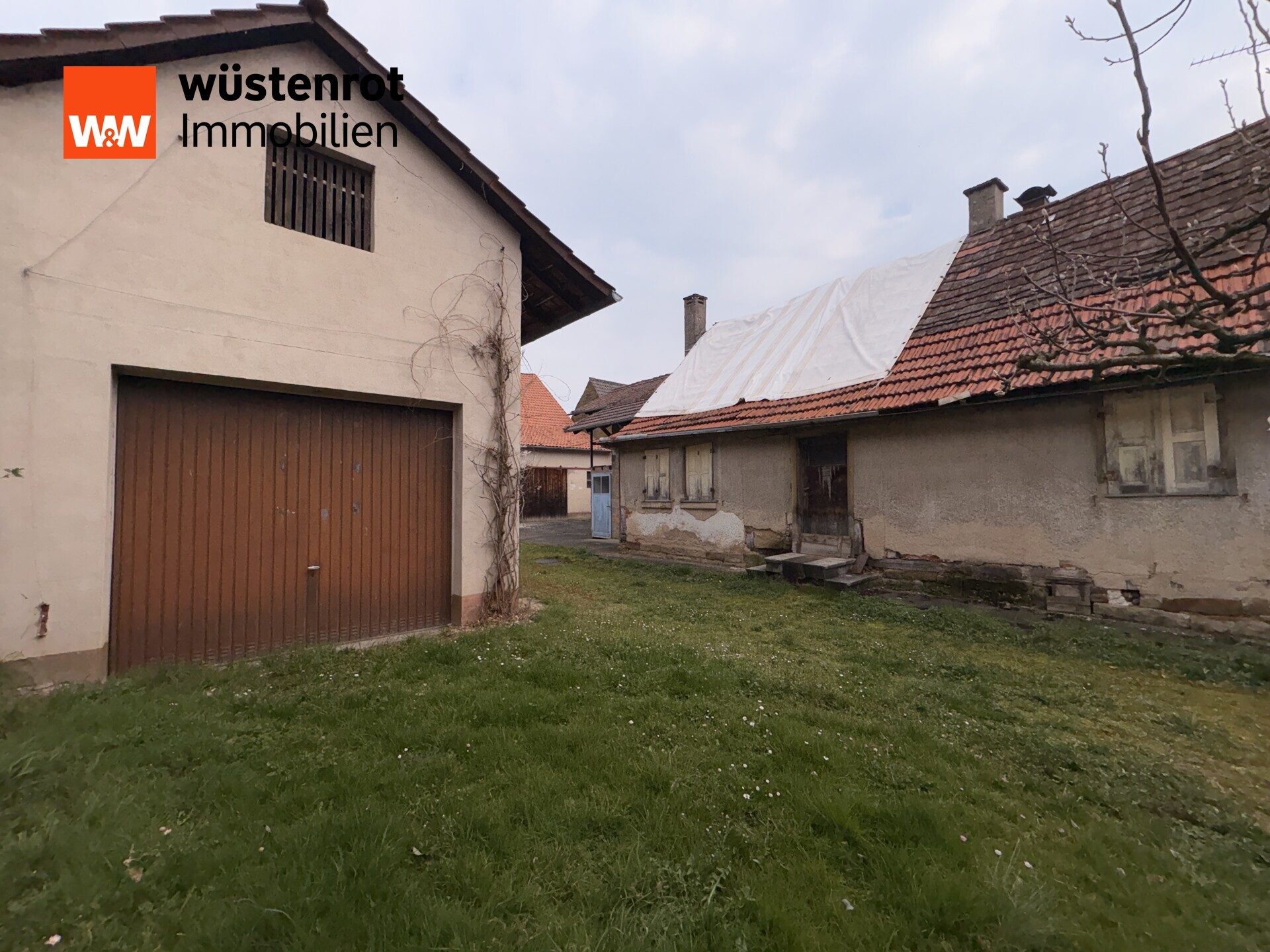 Immobilienangebot - Oberderdingen / Großvillars - Alle - Großzügiges Anwesen mit Wohnhaus, Scheune und viel Entwicklungspotenzial auf 2.521 m² Grundstück