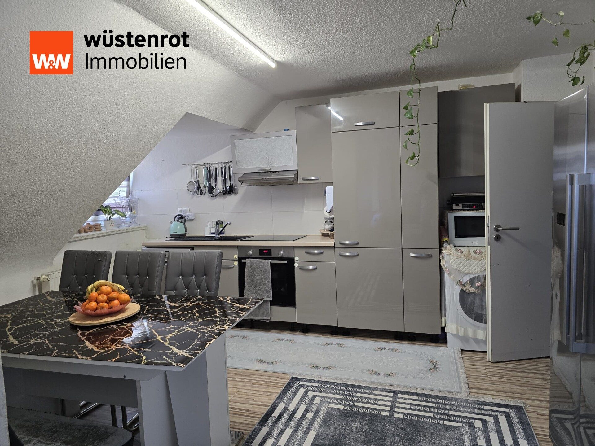 Immobilienangebot - Pforzheim - Alle - Großzügige 3-Zimmer-Wohnung – Modernisiert & Lichtdurchflutet – Vermietet