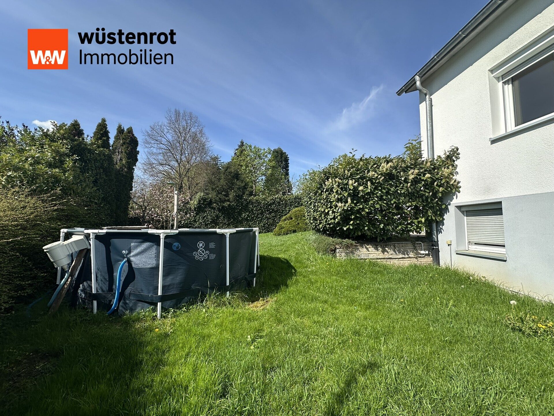 Immobilienangebot - Reutlingen - Alle - Attraktives Einfamilienhaus mit ca. 130 m² Gesamtfläche und viel Privatsphäre