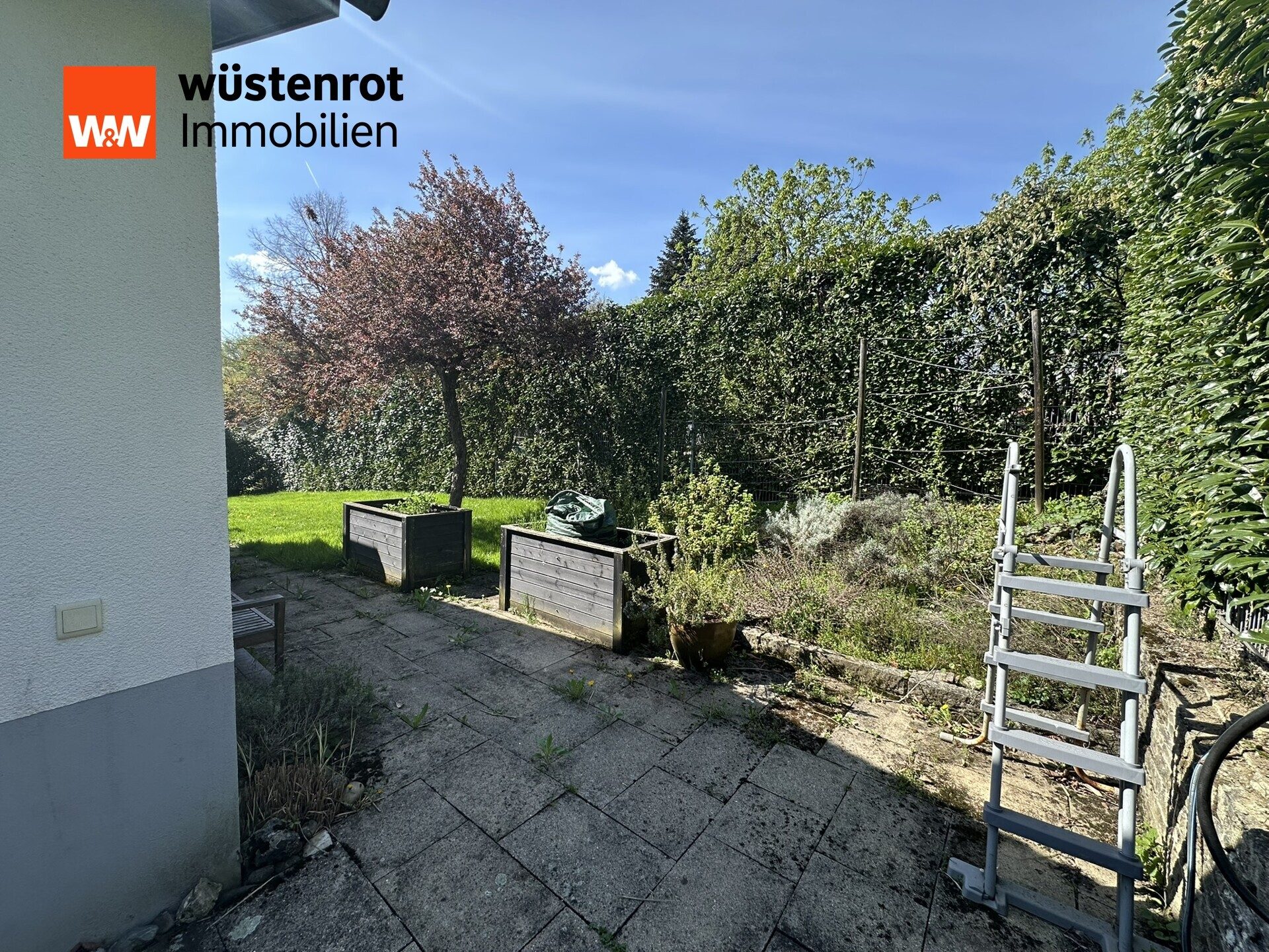 Immobilienangebot - Reutlingen - Alle - Attraktives Einfamilienhaus mit ca. 130 m² Gesamtfläche und viel Privatsphäre