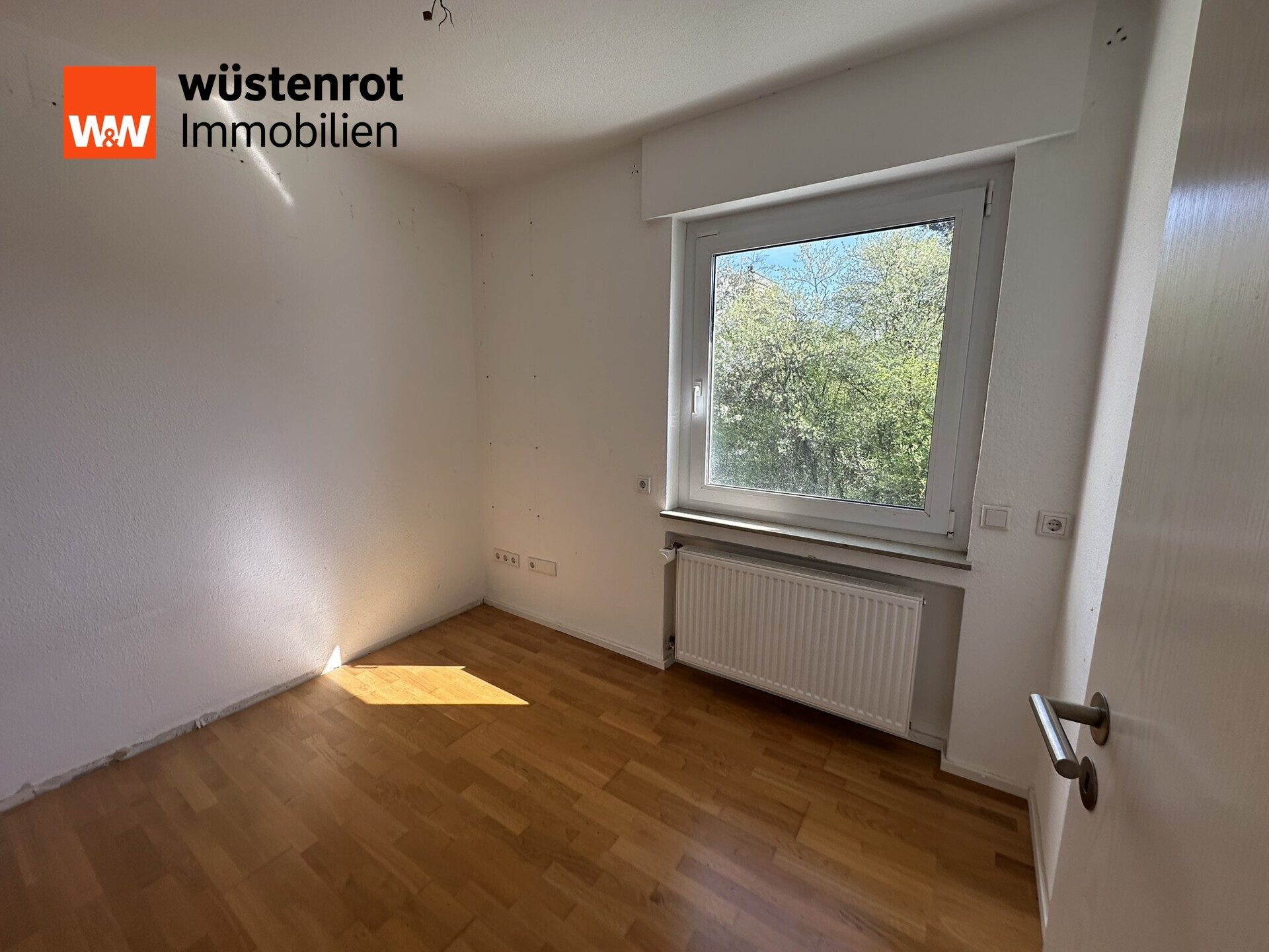 Immobilienangebot - Reutlingen - Alle - Attraktives Einfamilienhaus mit ca. 130 m² Gesamtfläche und viel Privatsphäre