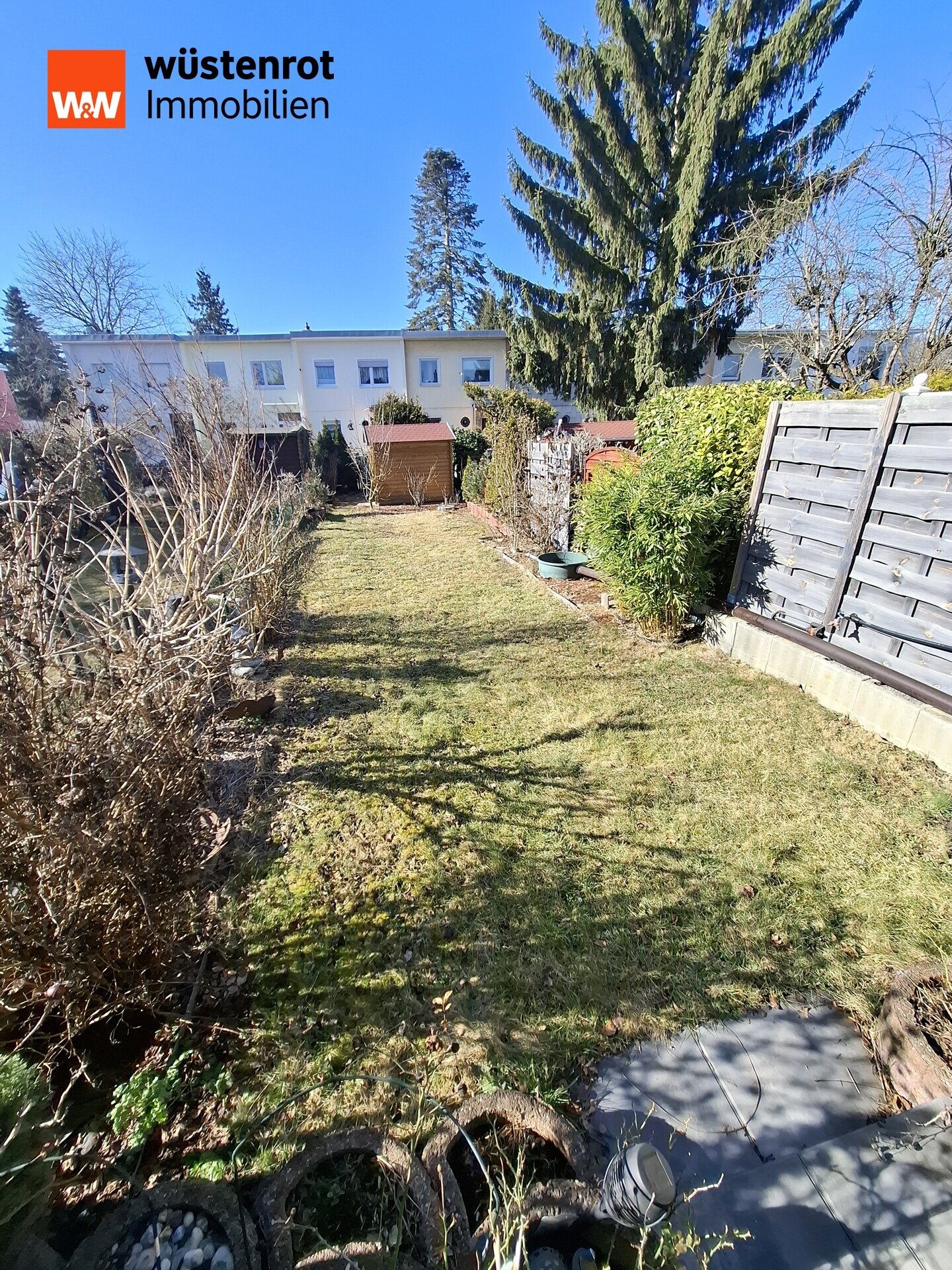 Immobilienangebot - Berlin - Alle - *Charmantes Reihenhaus für die kleine Familie auf ca. 100qm Wohnnutzfläche vollunterkellert*