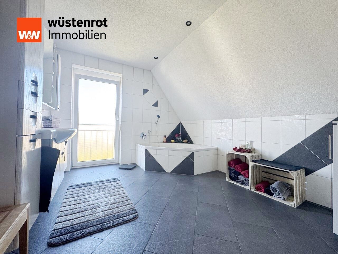 Immobilienangebot - Aalen / Hofherrnweiler - Alle - Zeitlose Eleganz trifft auf modernes Wohnidyll – Ihr neues Refugium in Aalen-Hofherrnweiler