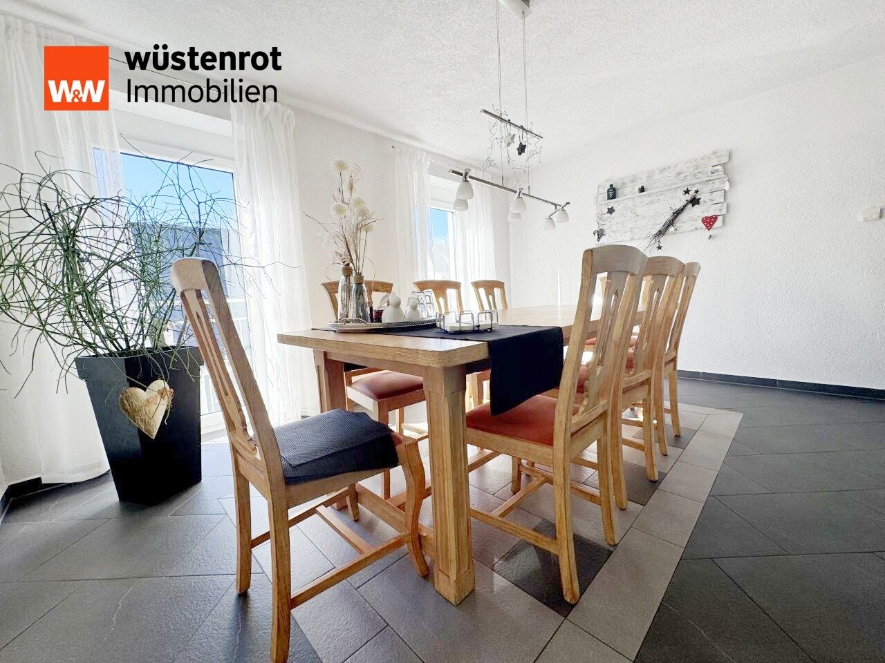 Immobilienangebot - Aalen / Hofherrnweiler - Alle - Zeitlose Eleganz trifft auf modernes Wohnidyll – Ihr neues Refugium in Aalen-Hofherrnweiler