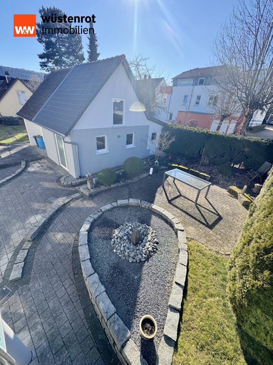 Immobilienangebot - Aalen / Hofherrnweiler - Alle - Zeitlose Eleganz trifft auf modernes Wohnidyll – Ihr neues Refugium in Aalen-Hofherrnweiler