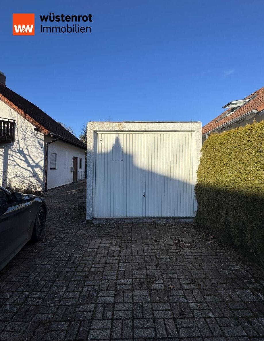 Immobilienangebot - Eschach - Alle - Sofort einziehen! Wohnhaus in ruhiger Wohnlage mit Garage, offener Kamin und großem Hobbyraum!