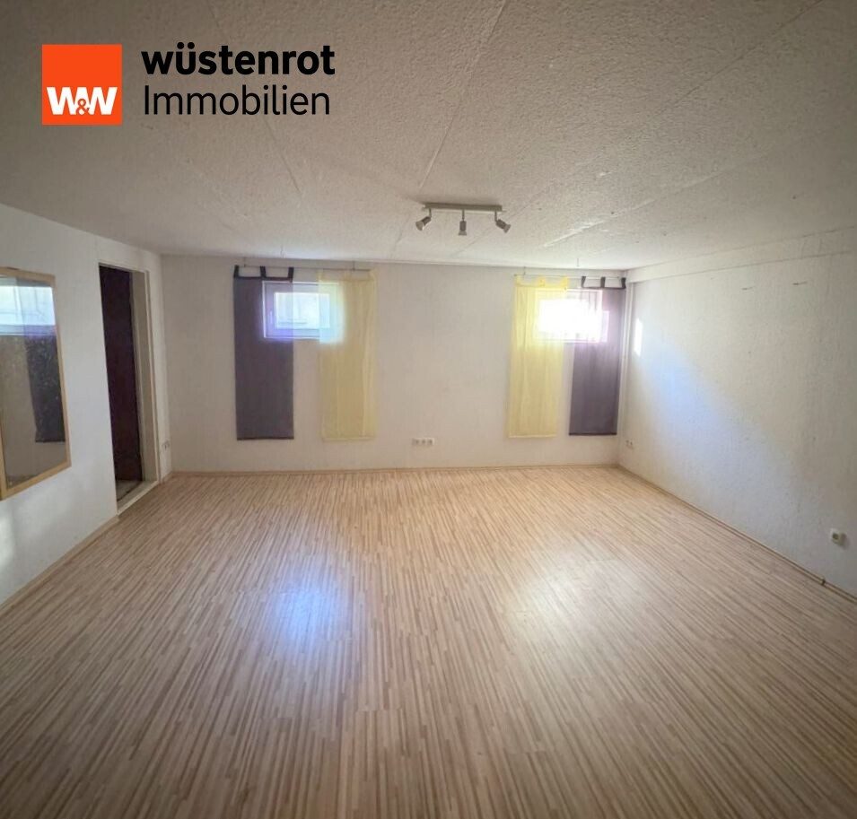 Immobilienangebot - Eschach - Alle - Sofort einziehen! Wohnhaus in ruhiger Wohnlage mit Garage, offener Kamin und großem Hobbyraum!
