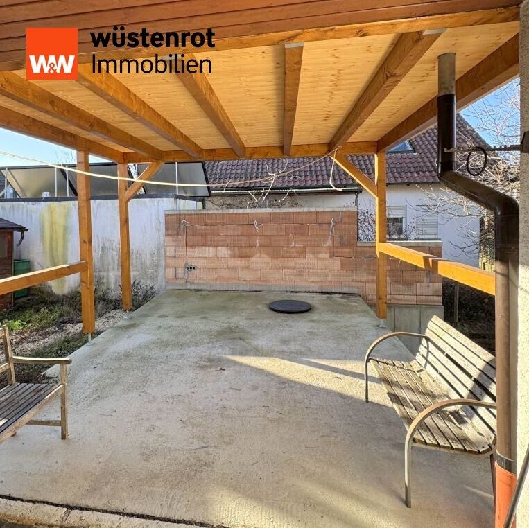 Immobilienangebot - Eschach - Alle - Sofort einziehen! Wohnhaus in ruhiger Wohnlage mit Garage, offener Kamin und großem Hobbyraum!