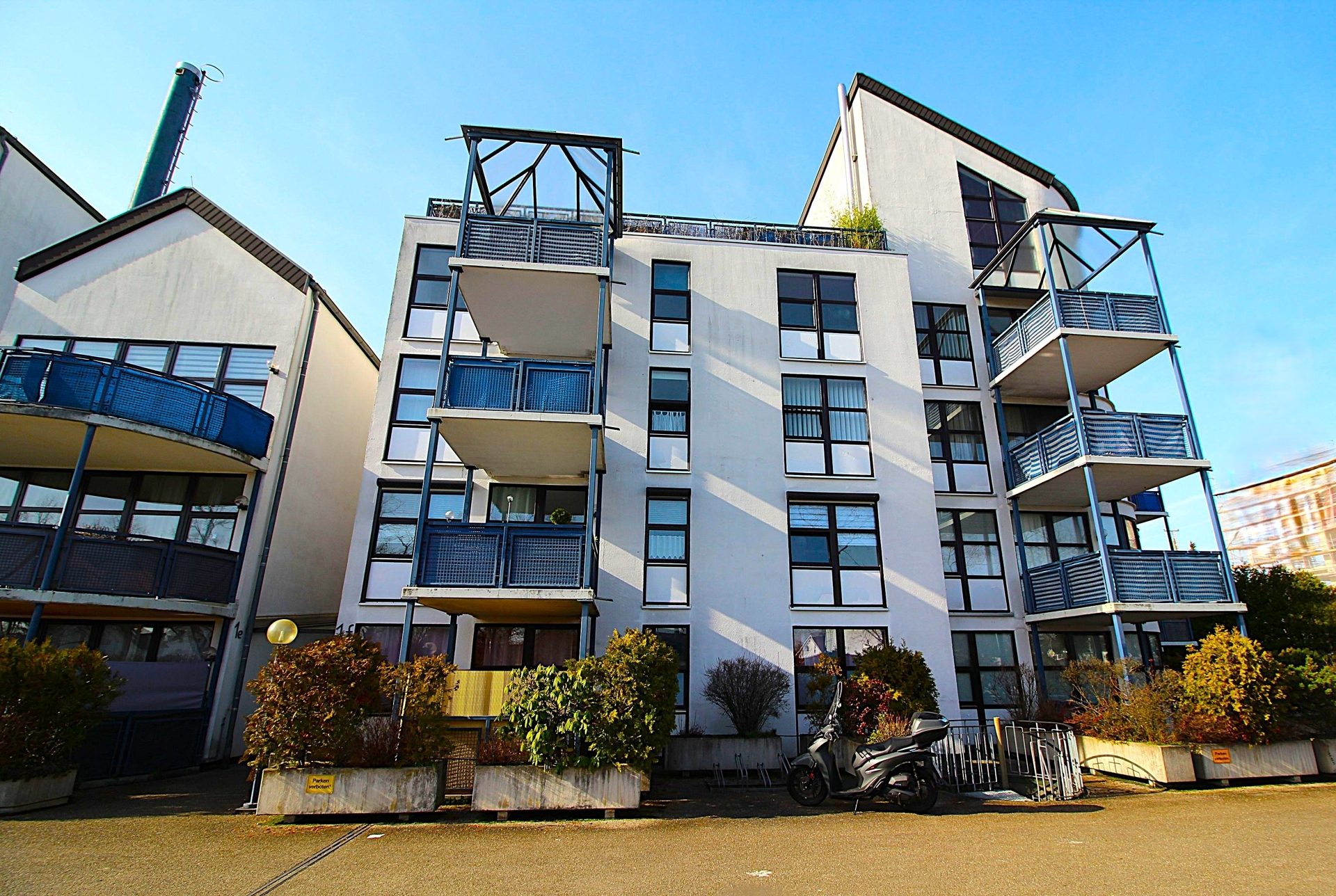 Immobilienangebot - Sankt Augustin - Alle - Bezugsfreie, barrierearme und frisch renovierte 2 Zimmer ETW mit Terrasse, Aufzug und TG-Stellplatz.