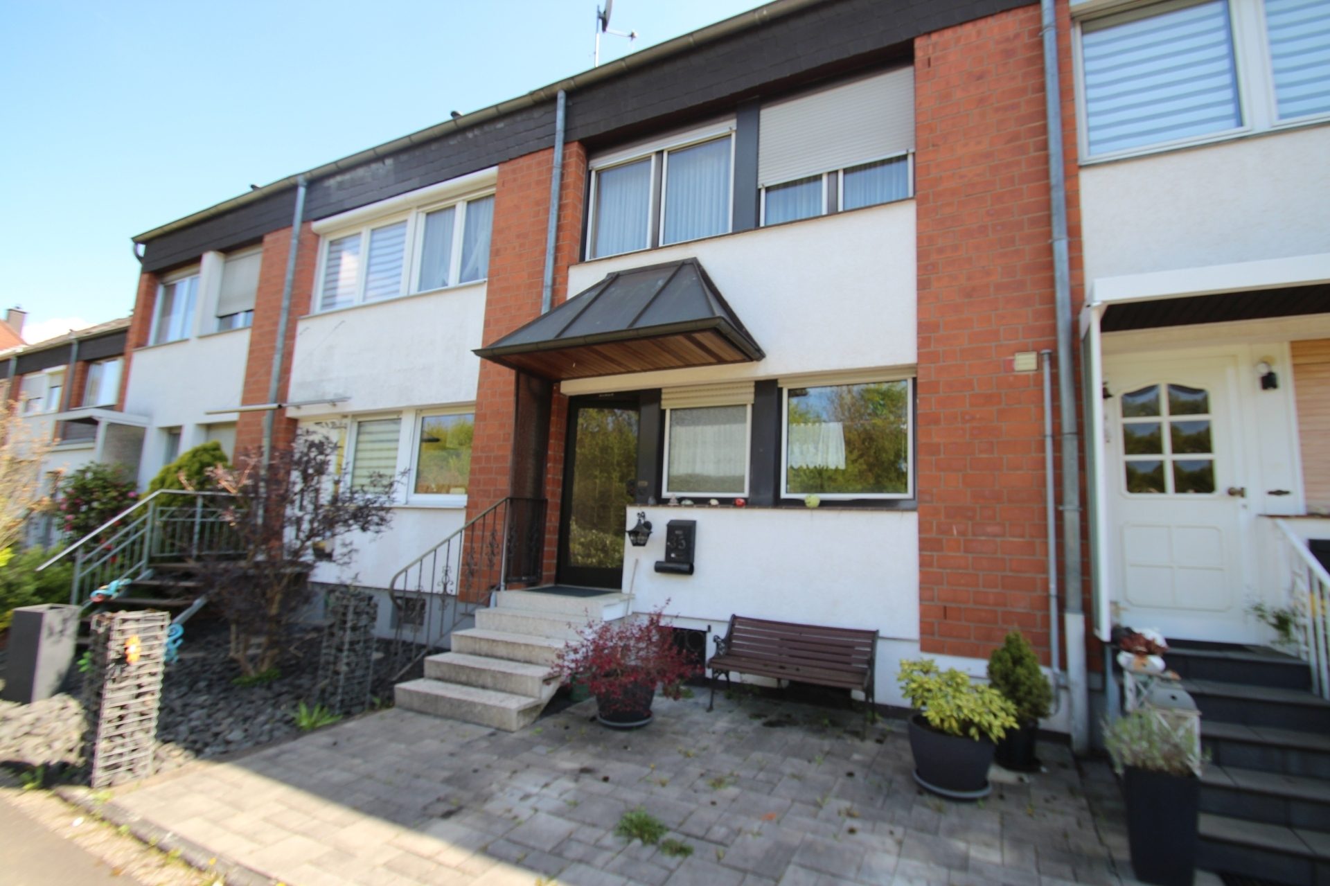 Immobilienangebot - Lohmar - Alle - Mit 3D: Reihenhaus mit Terrasse & viel Potenzial – 
Ihr neues Zuhause wartet!