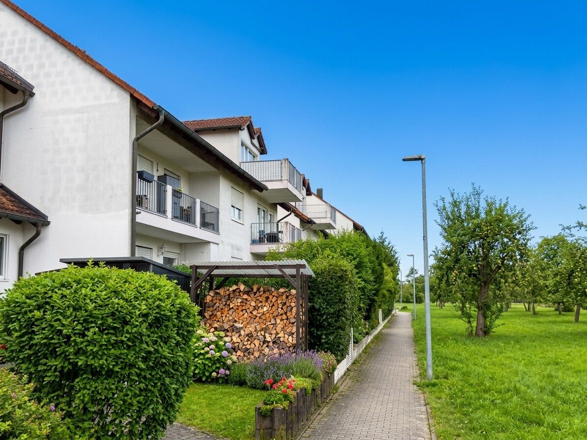 Immobilienangebot - Sindelfingen - Alle - Charmante 3-Zimmer-Dachgeschoßwohnung mit Galerie und sonnigem Balkon