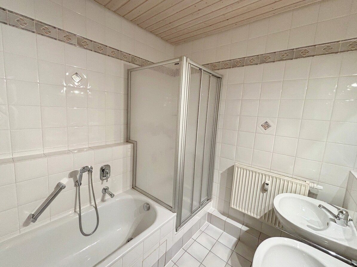 Immobilienangebot - Sindelfingen - Alle - Charmante 3-Zimmer-Dachgeschoßwohnung mit Galerie und sonnigem Balkon