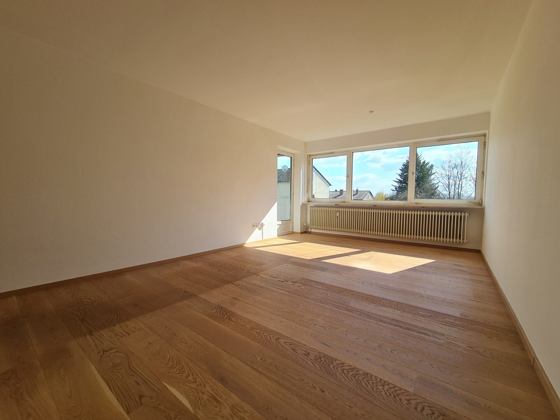 Immobilienangebot - Neuhaus am Inn - Alle - Traumhafte 2-Zi-EG-Wohnung - perfekter Schnitt, sonnig, hell und komplett renoviert - top Chance !
