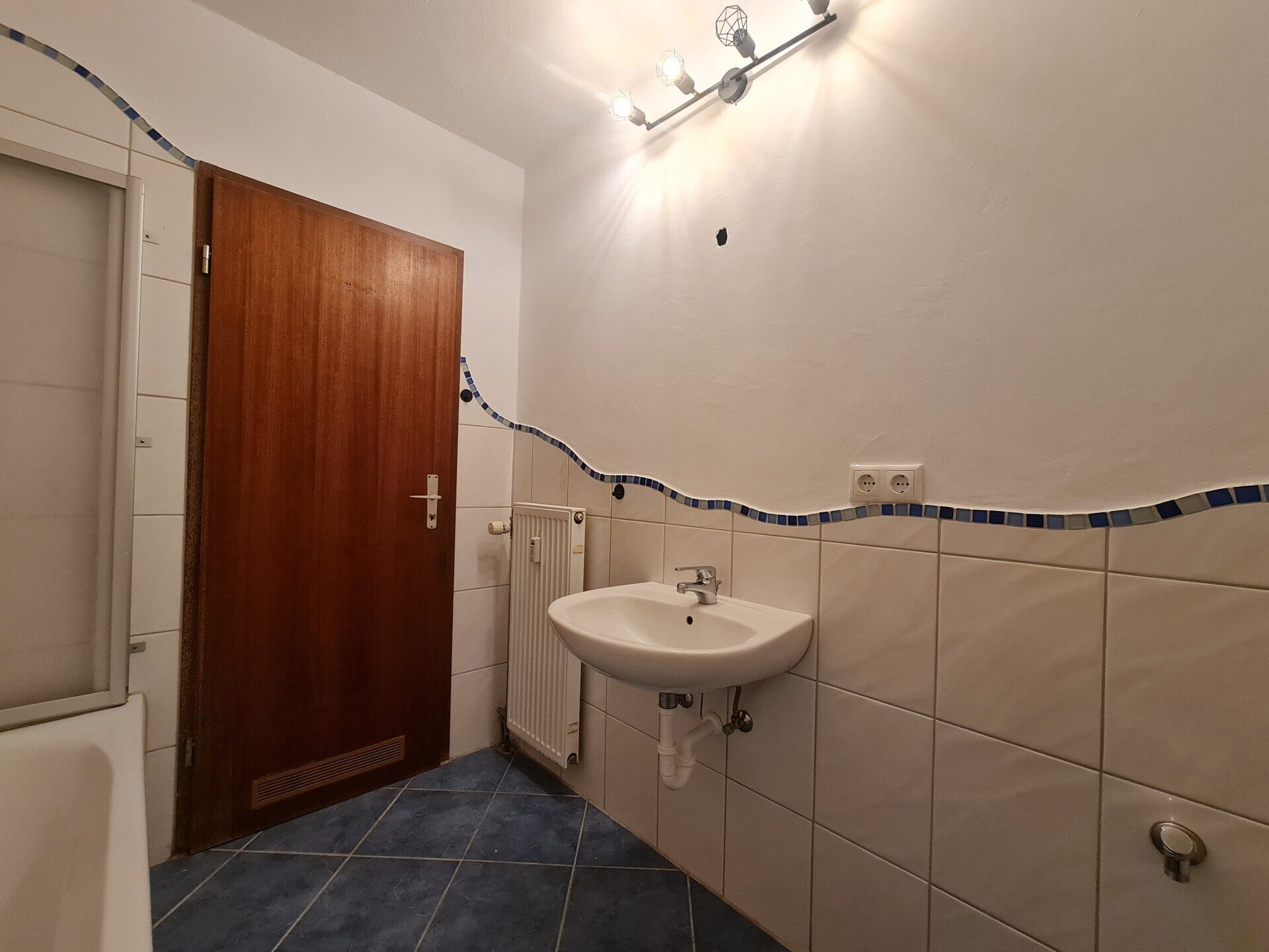 Immobilienangebot - Neuhaus am Inn - Alle - Traumhafte 2-Zi-EG-Wohnung - perfekter Schnitt, sonnig, hell und komplett renoviert - top Chance !