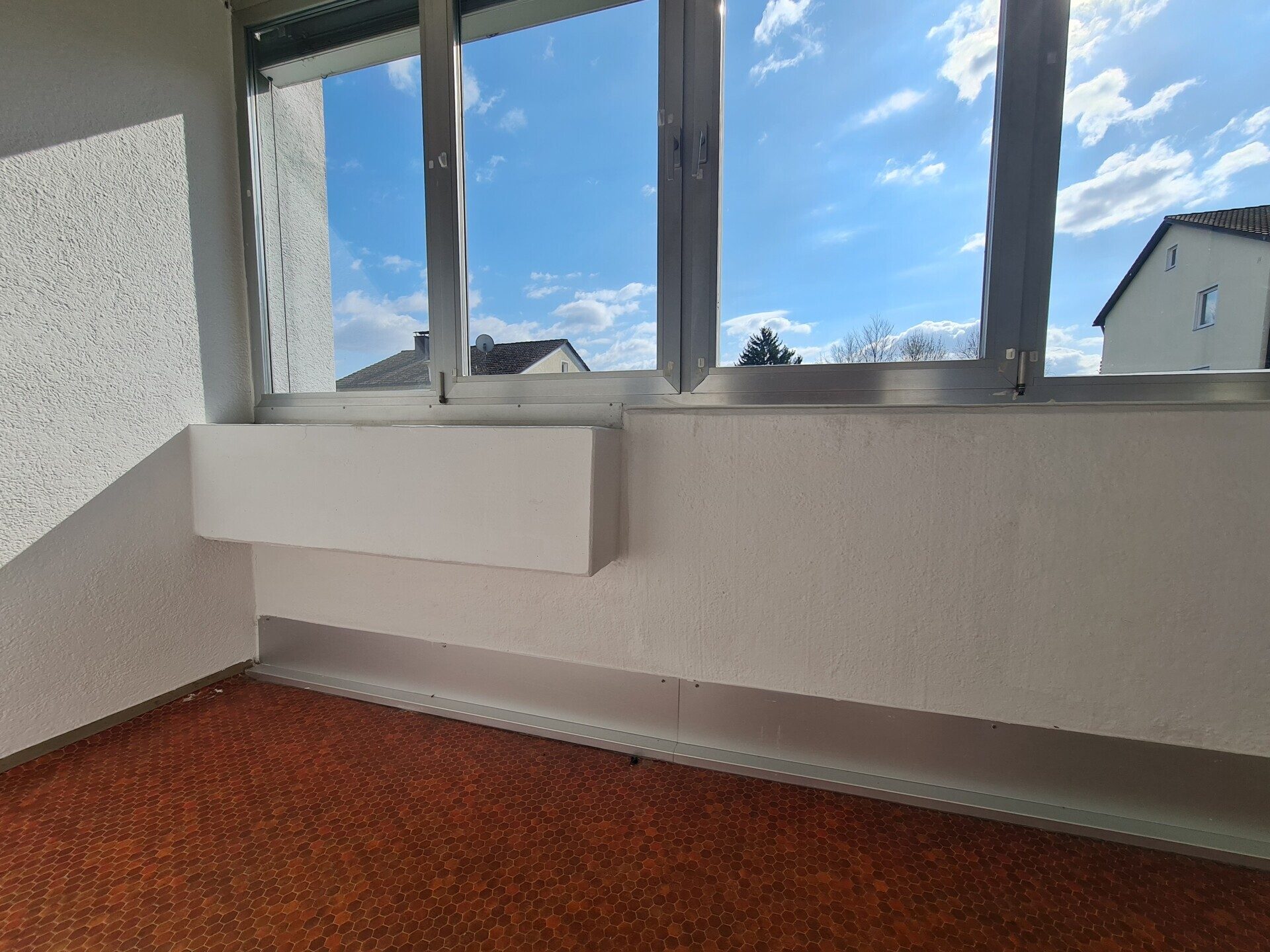Immobilienangebot - Neuhaus am Inn - Alle - Traumhafte 2-Zi-EG-Wohnung - perfekter Schnitt, sonnig, hell und komplett renoviert - top Chance !