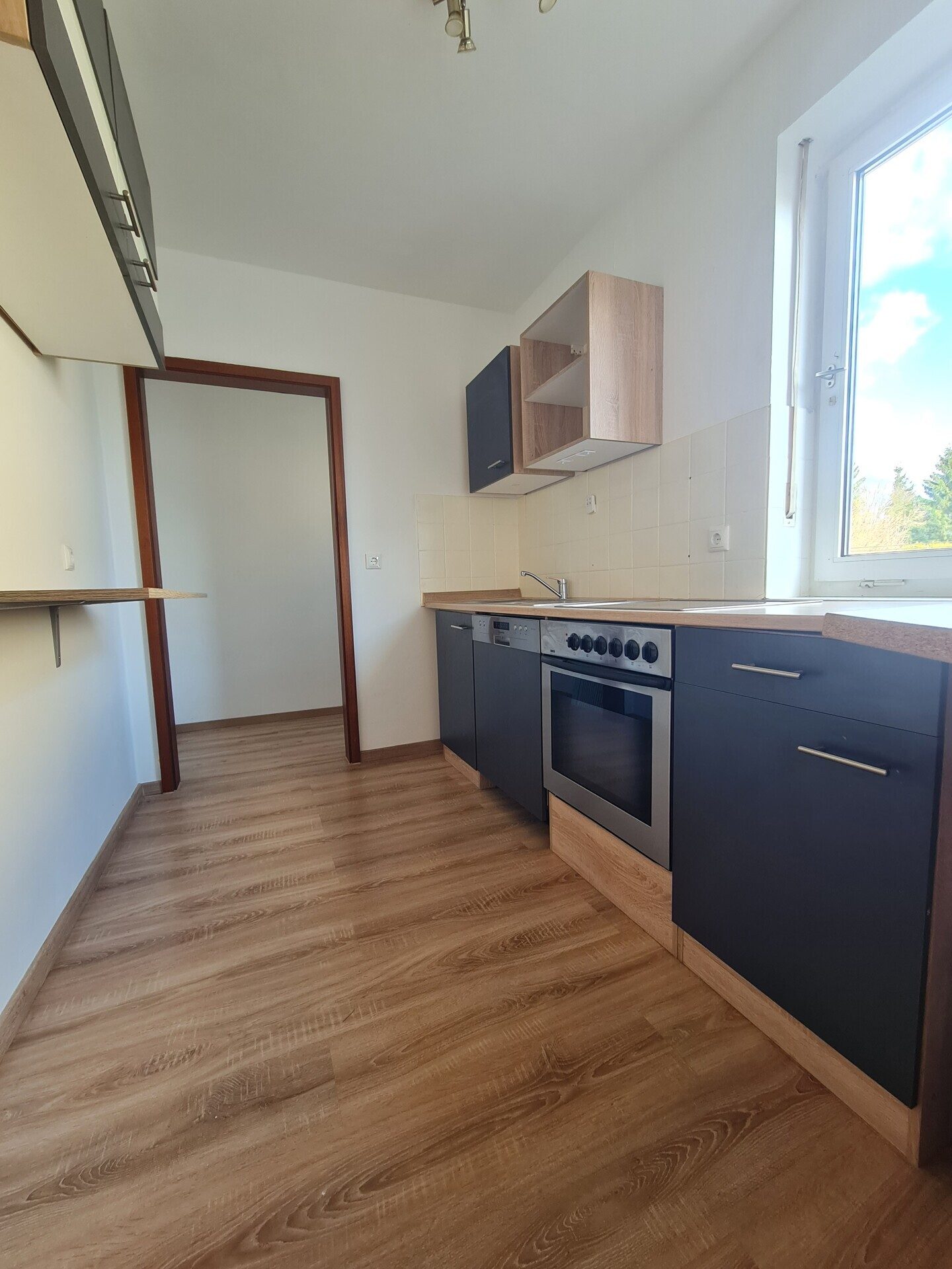 Immobilienangebot - Neuhaus am Inn - Alle - Traumhafte 2-Zi-EG-Wohnung - perfekter Schnitt, sonnig, hell und komplett renoviert - top Chance !