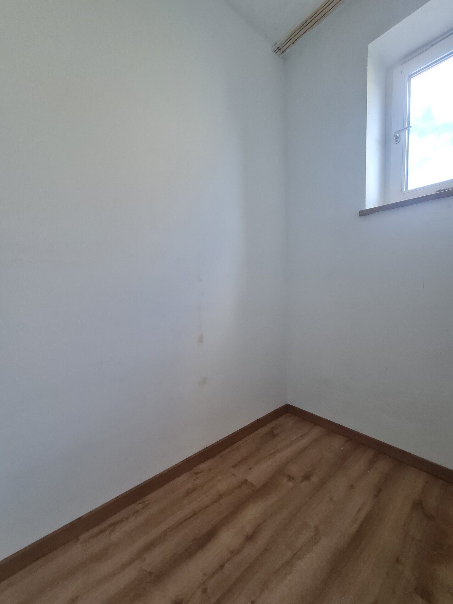 Immobilienangebot - Neuhaus am Inn - Alle - Traumhafte 2-Zi-EG-Wohnung - perfekter Schnitt, sonnig, hell und komplett renoviert - top Chance !