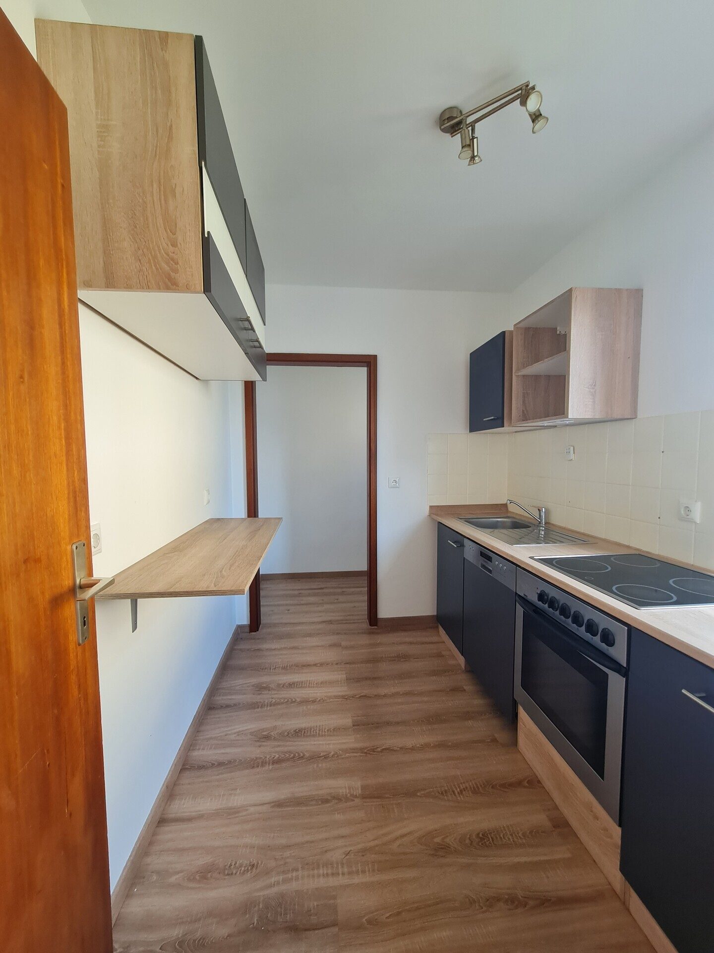 Immobilienangebot - Neuhaus am Inn - Alle - Traumhafte 2-Zi-EG-Wohnung - perfekter Schnitt, sonnig, hell und komplett renoviert - top Chance !