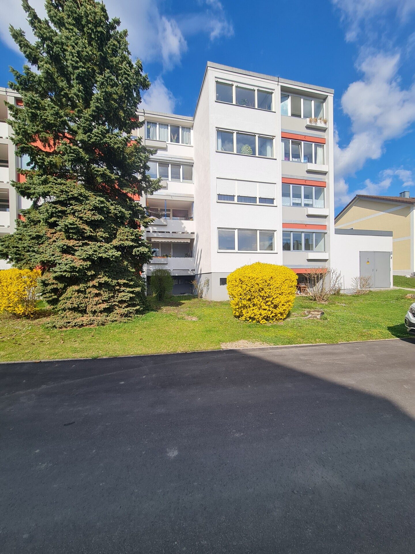 Immobilienangebot - Neuhaus am Inn - Alle - Traumhafte 2-Zi-EG-Wohnung - perfekter Schnitt, sonnig, hell und komplett renoviert - top Chance !